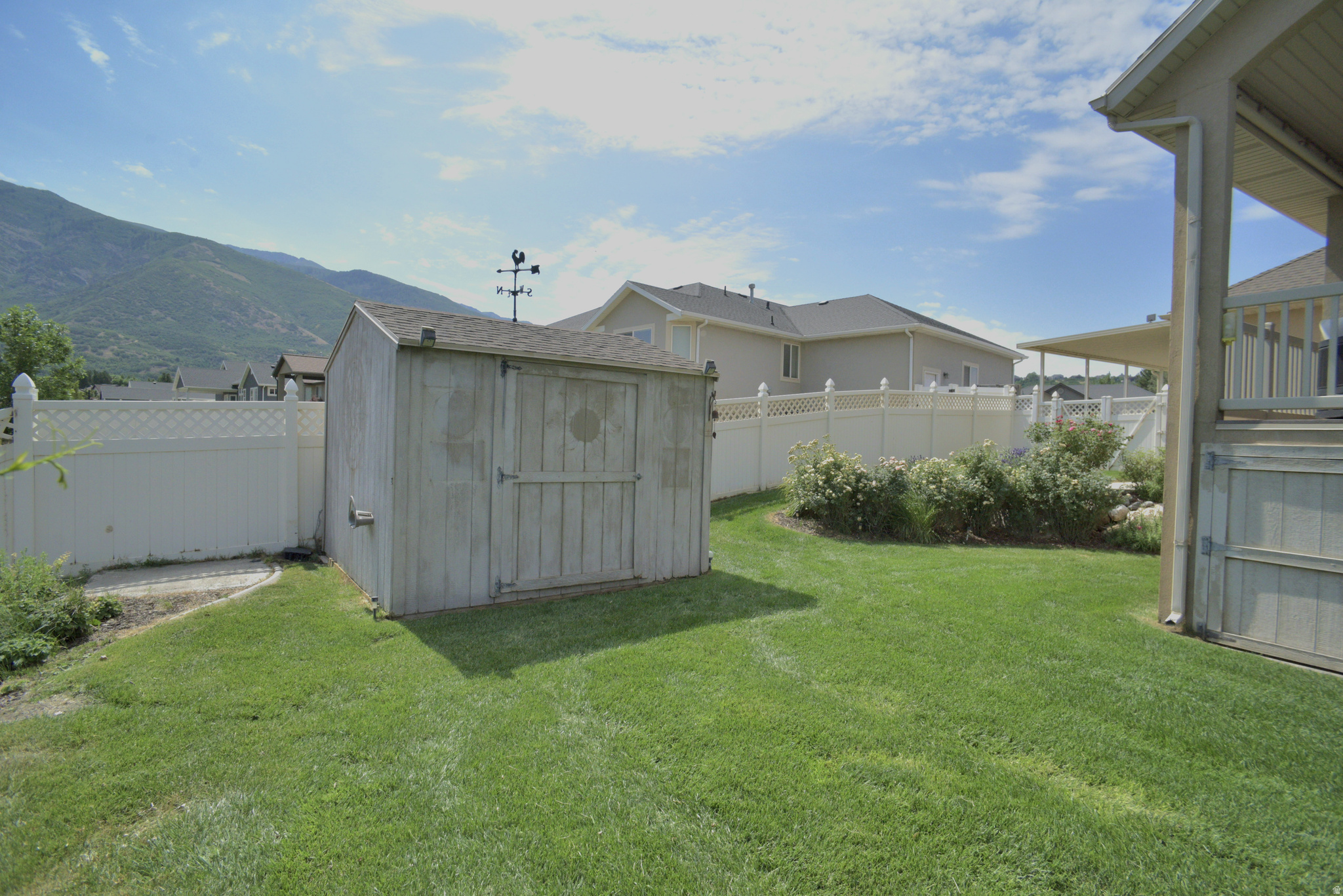 ROYAL FARMS - Residential