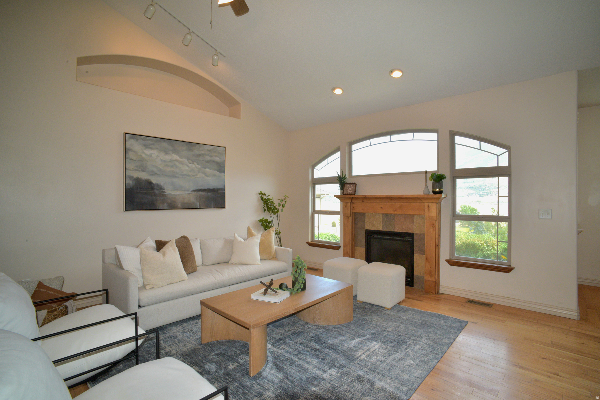 ROYAL FARMS - Residential