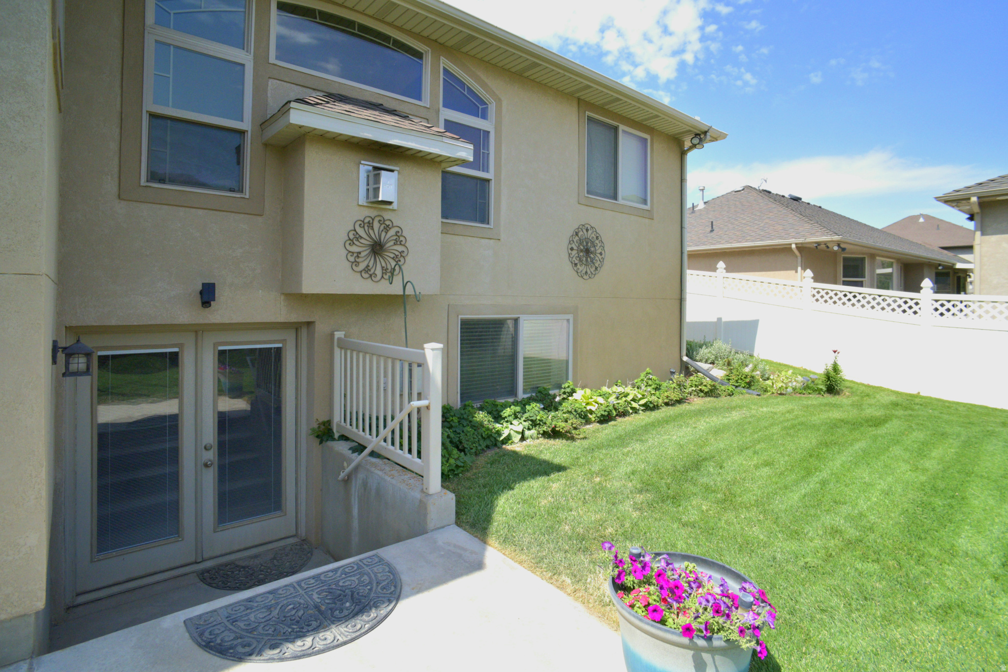 ROYAL FARMS - Residential