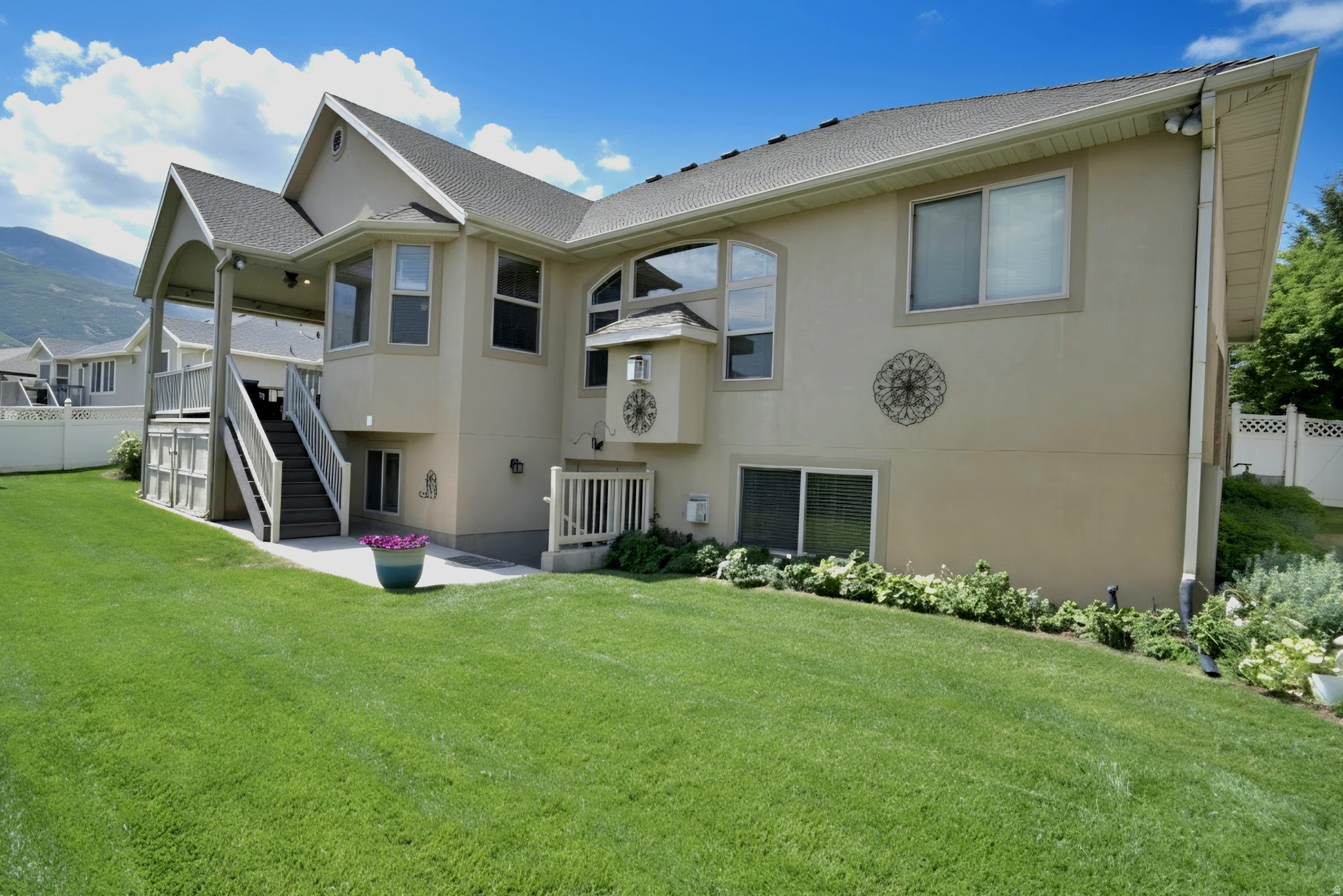 ROYAL FARMS - Residential