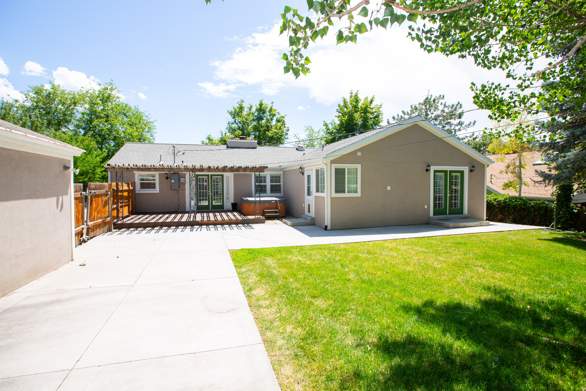 SUNNYSIDE HEIGHTS - Residential