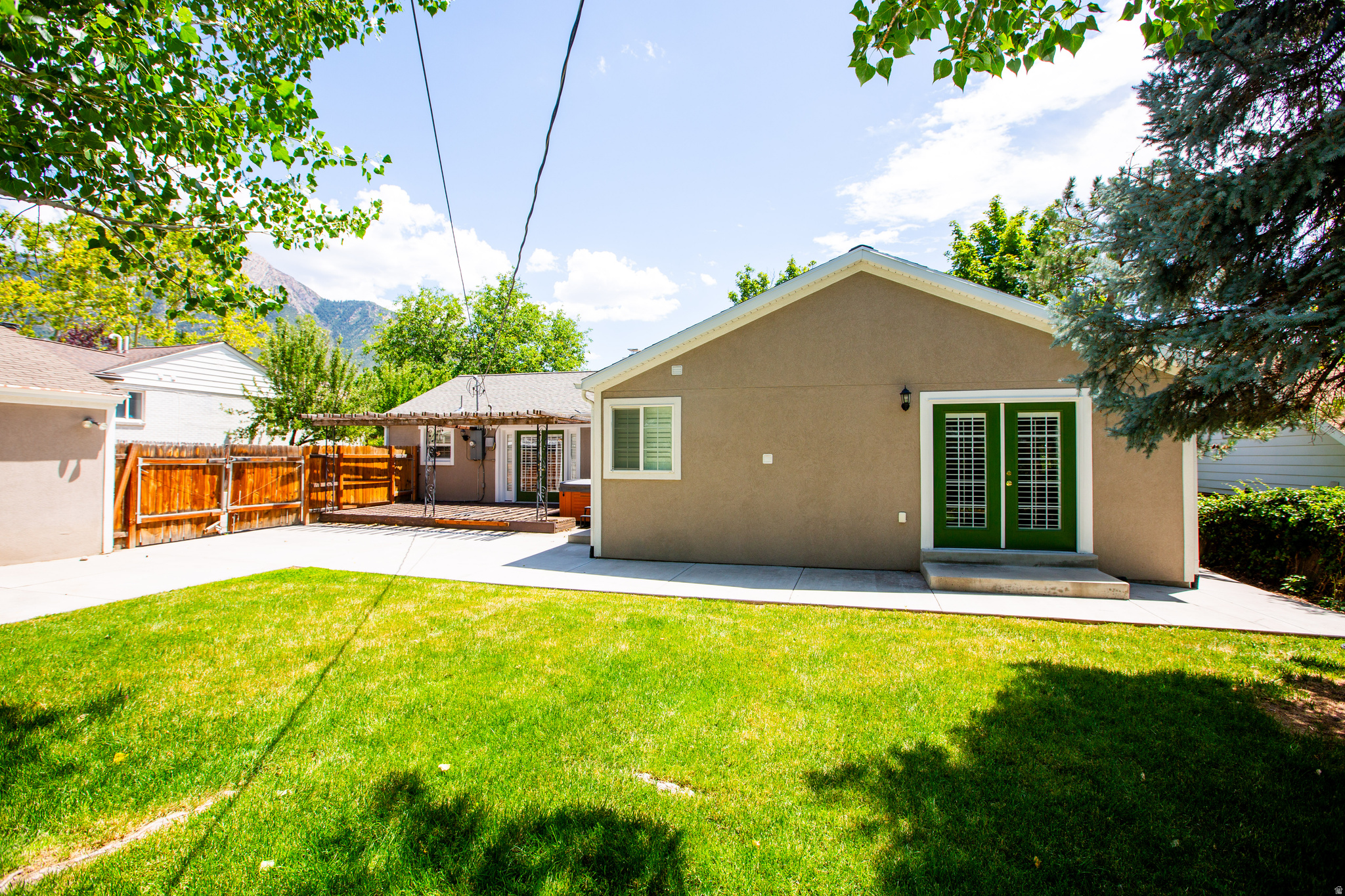 SUNNYSIDE HEIGHTS - Residential