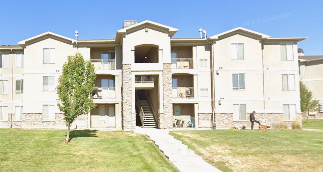 SILVER PINES CONDO - Residential