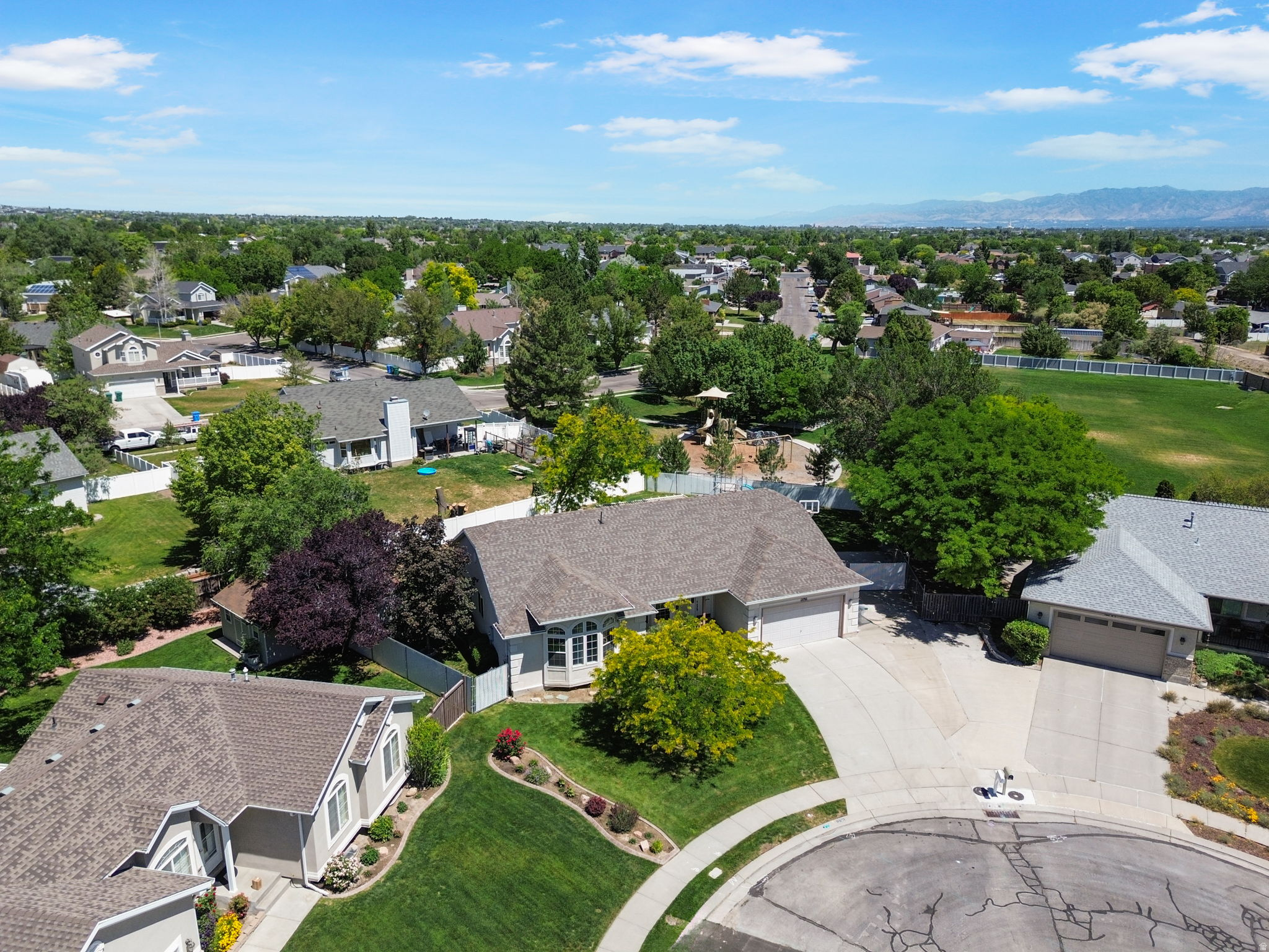 RIVERTON VILLAGE - Residential