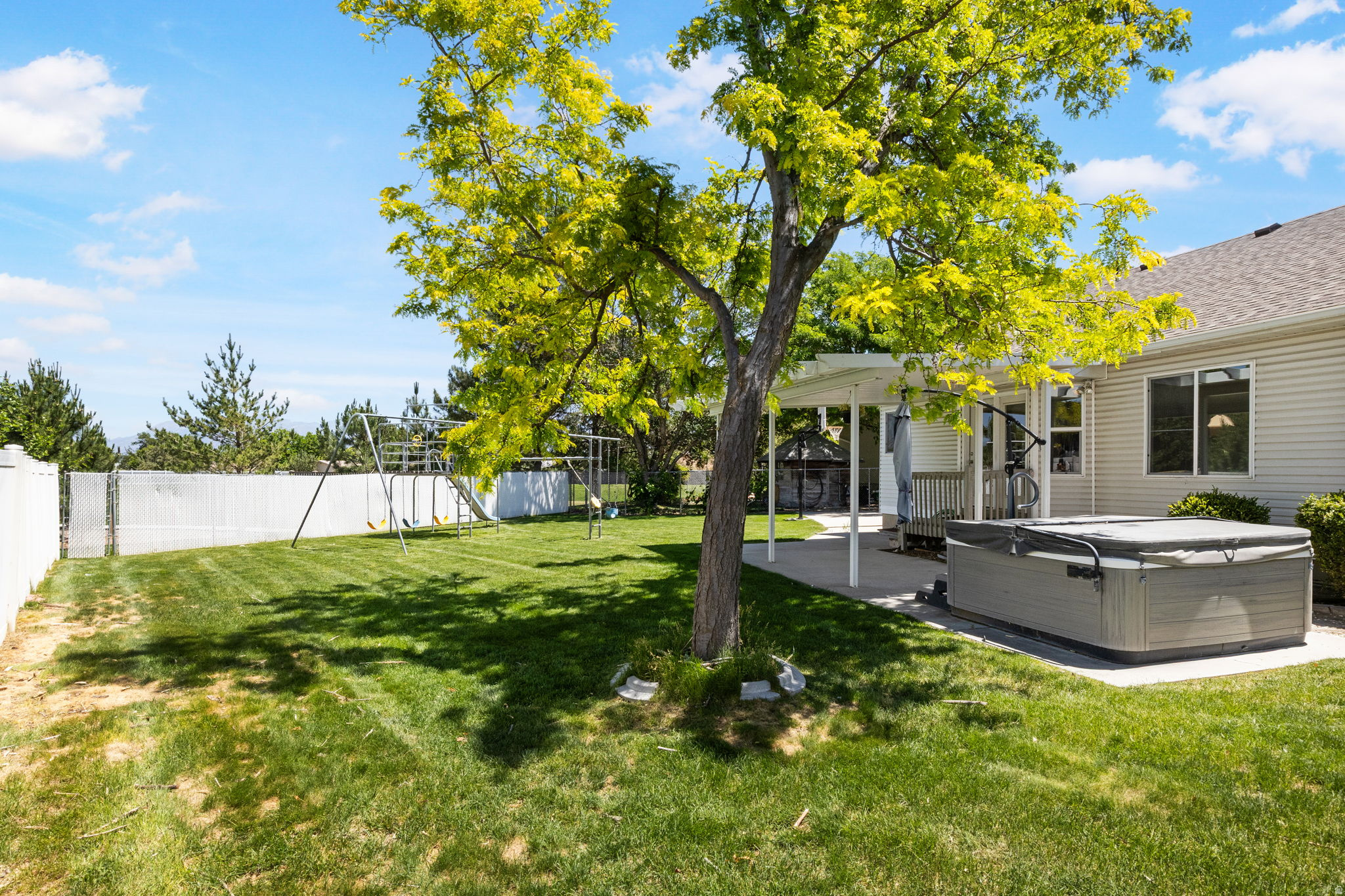 RIVERTON VILLAGE - Residential