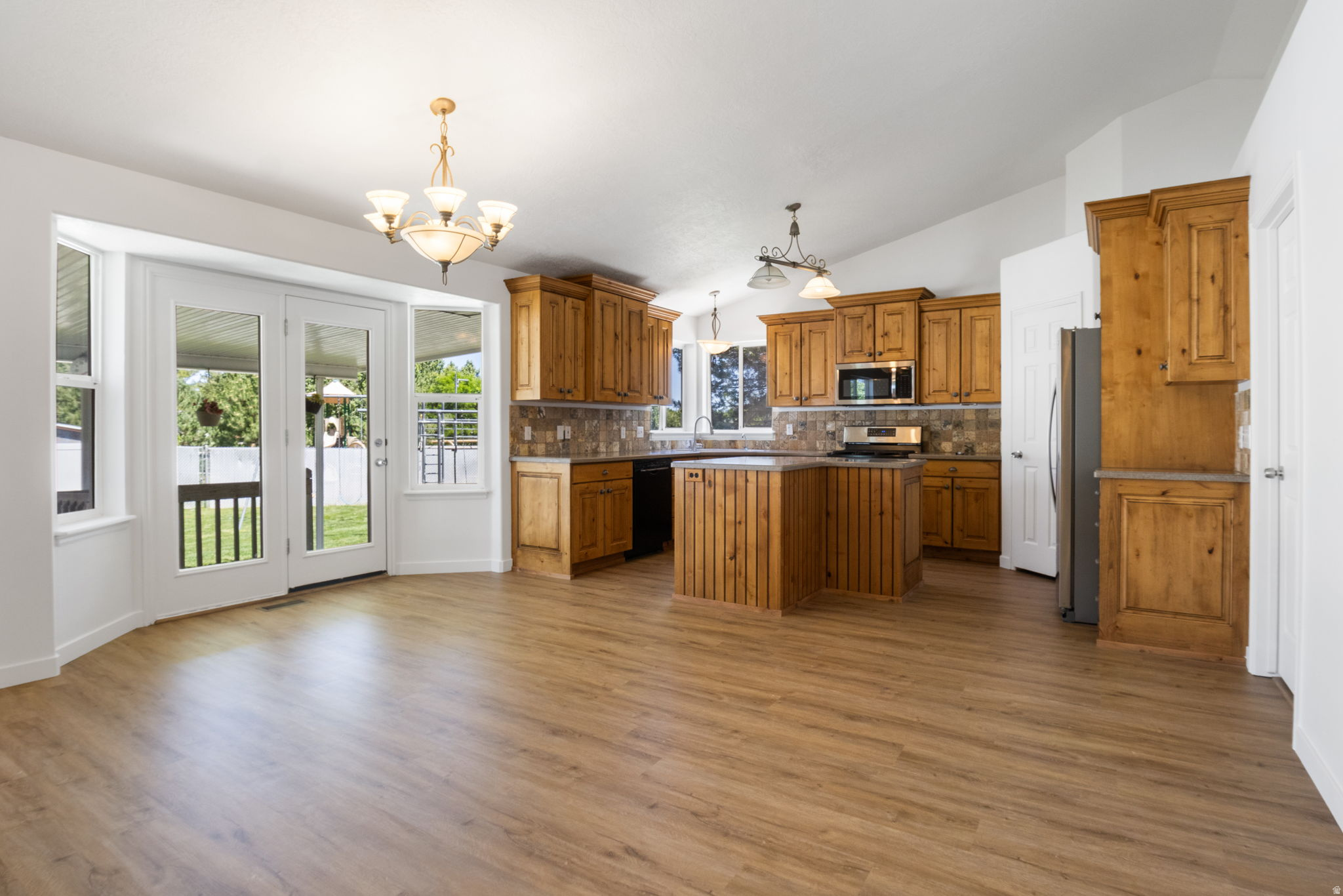 RIVERTON VILLAGE - Residential