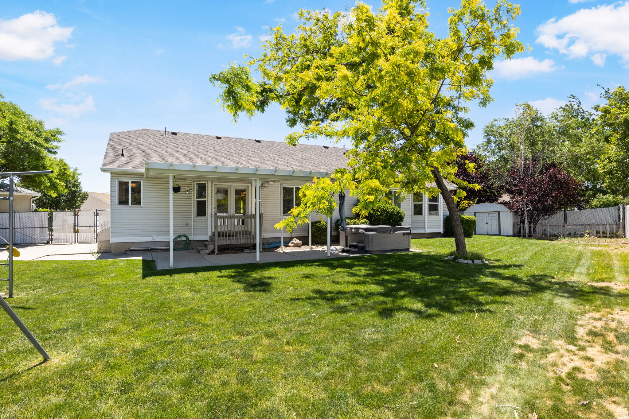 RIVERTON VILLAGE - Residential