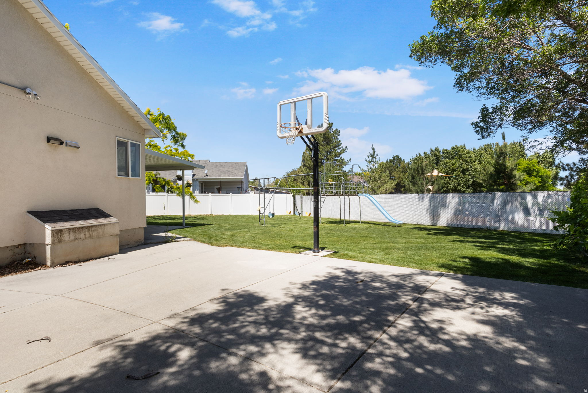 RIVERTON VILLAGE - Residential