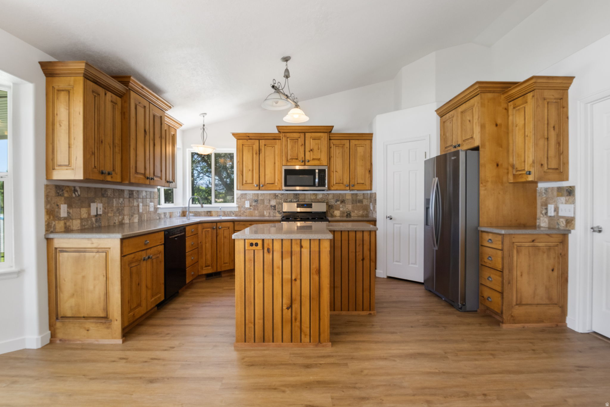 RIVERTON VILLAGE - Residential