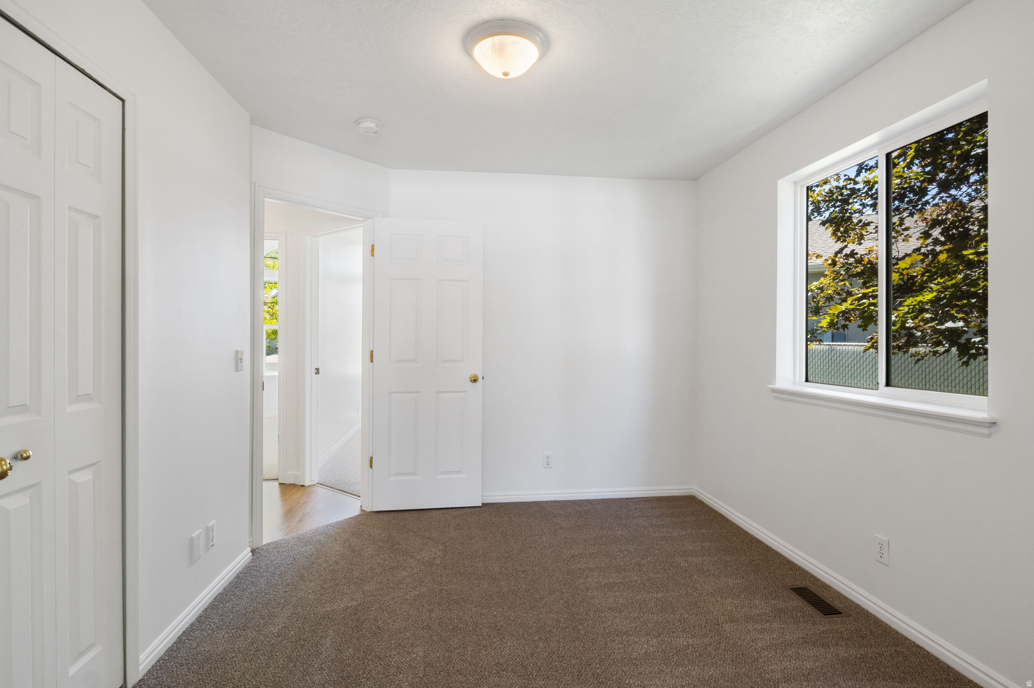 RIVERTON VILLAGE - Residential