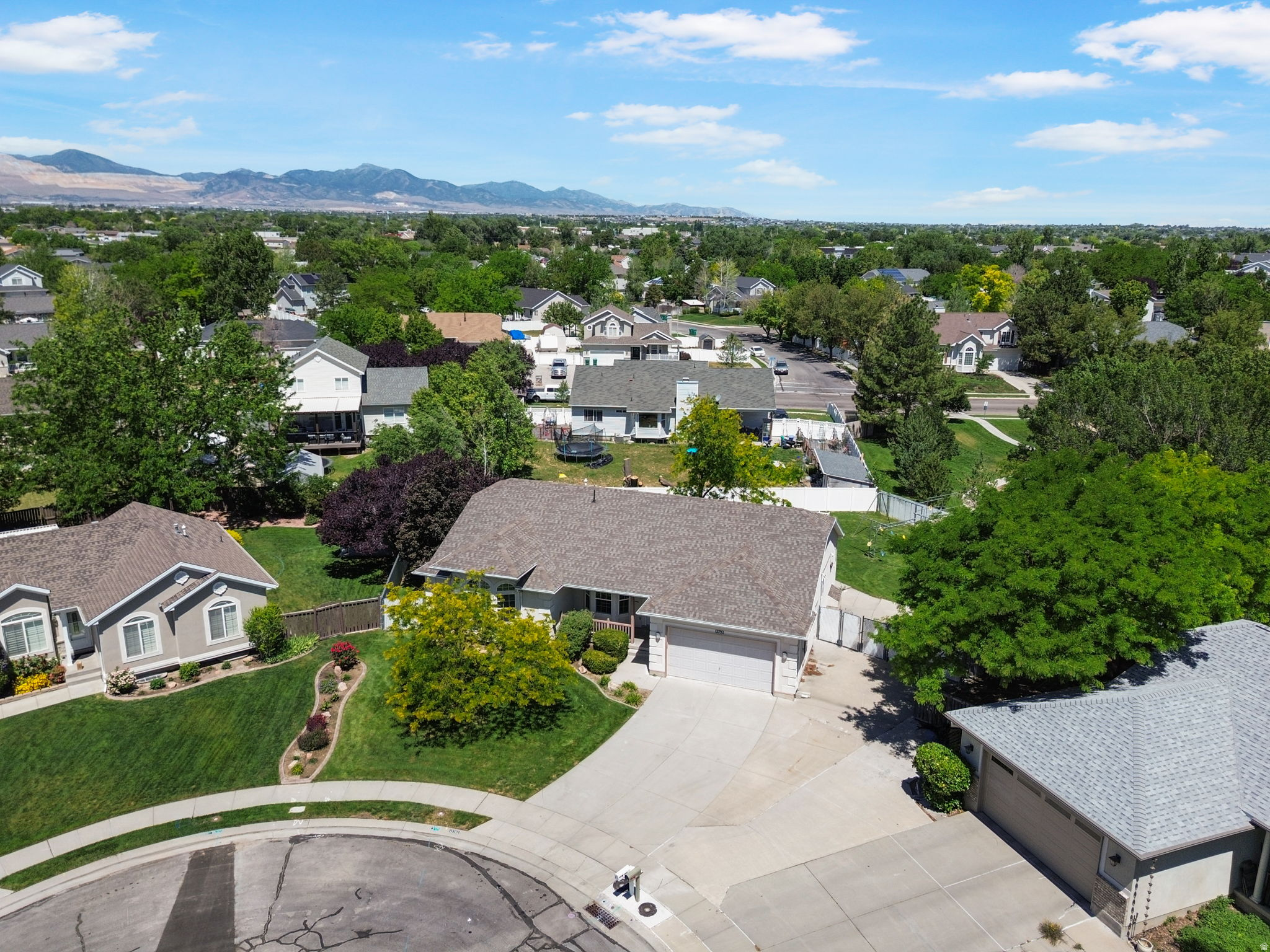 RIVERTON VILLAGE - Residential