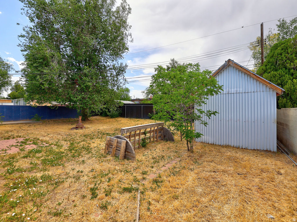 CLEARVIEW HOMES - Residential
