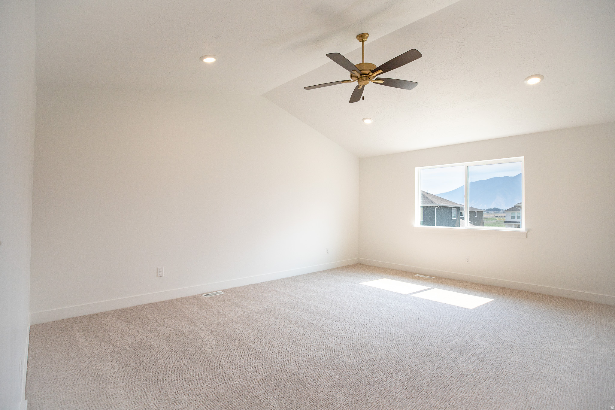ARROWHEAD SPRINGS - Residential