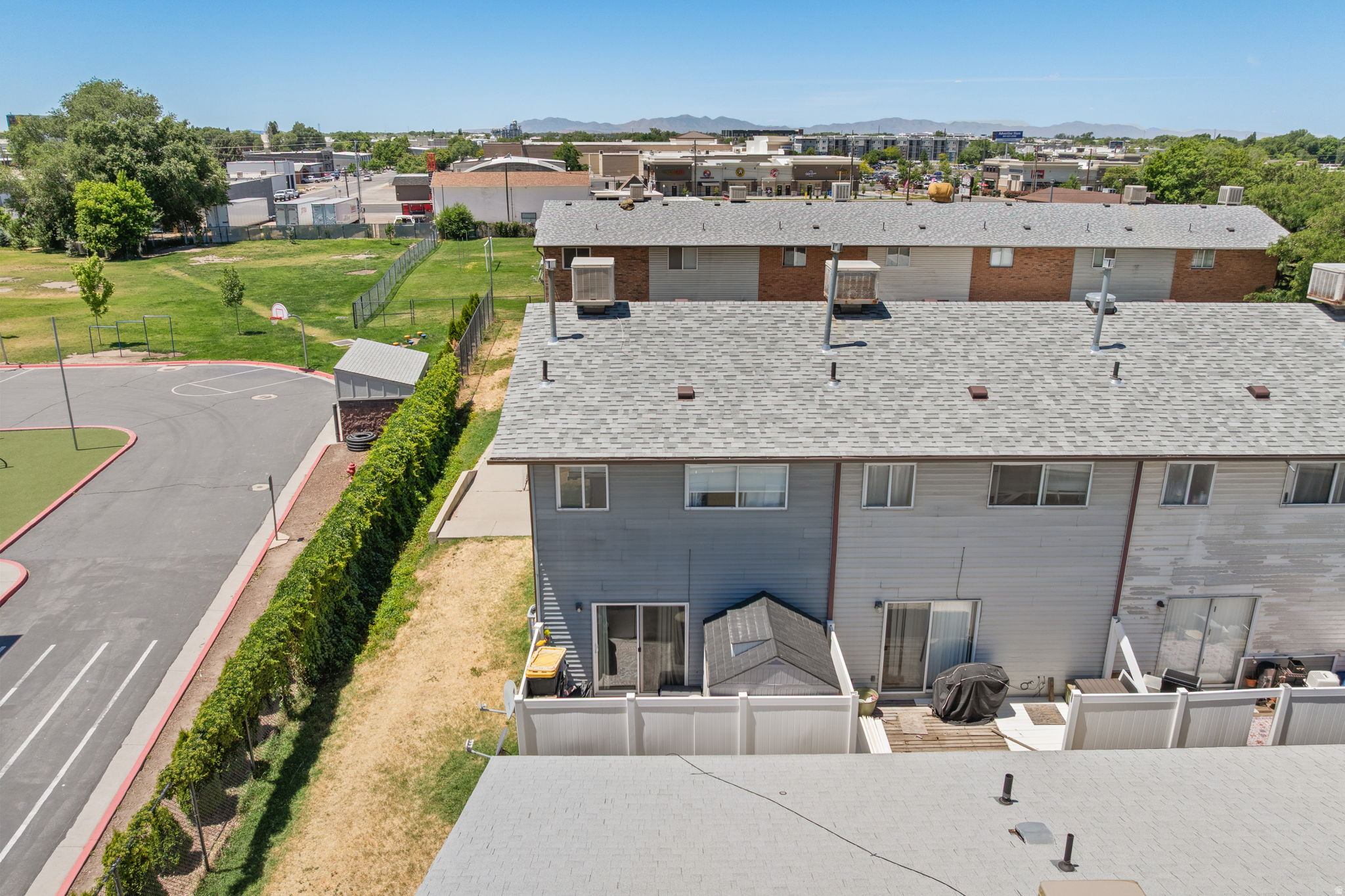 MILLCREEK MANOR - Residential