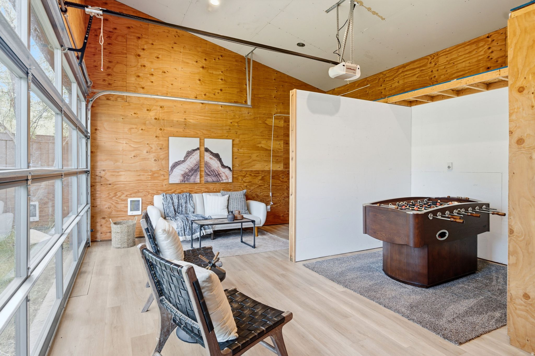 SILVER SPRINGS - Residential