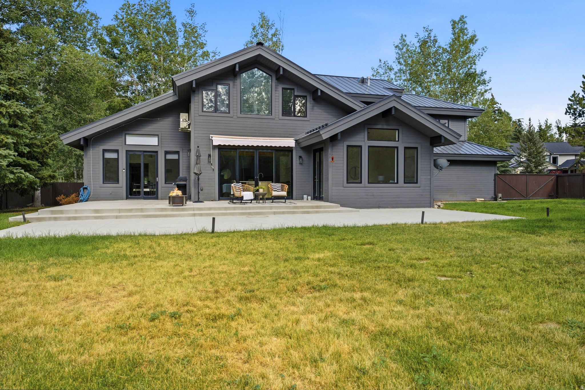 SILVER SPRINGS - Residential