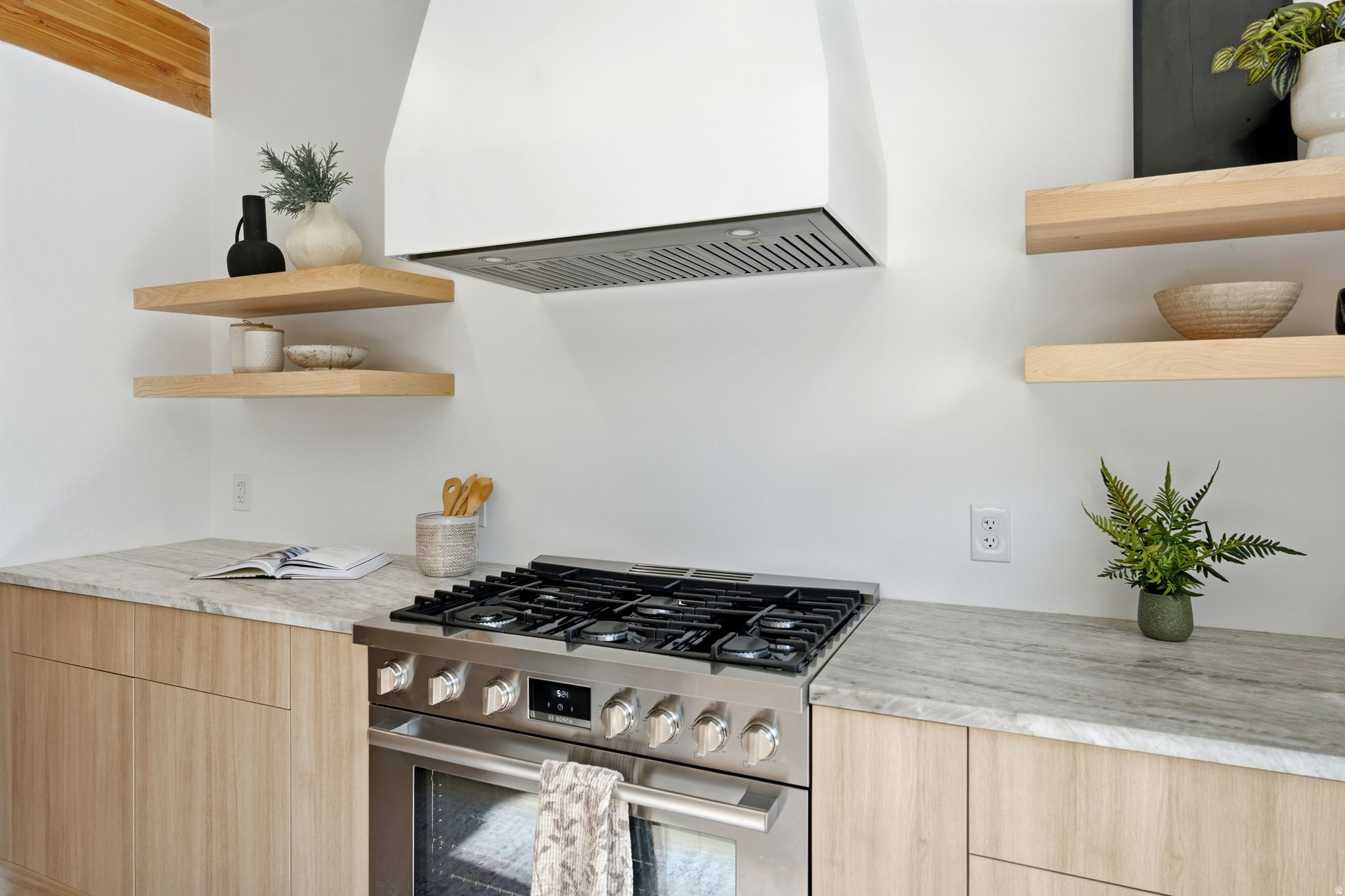 SILVER SPRINGS - Residential