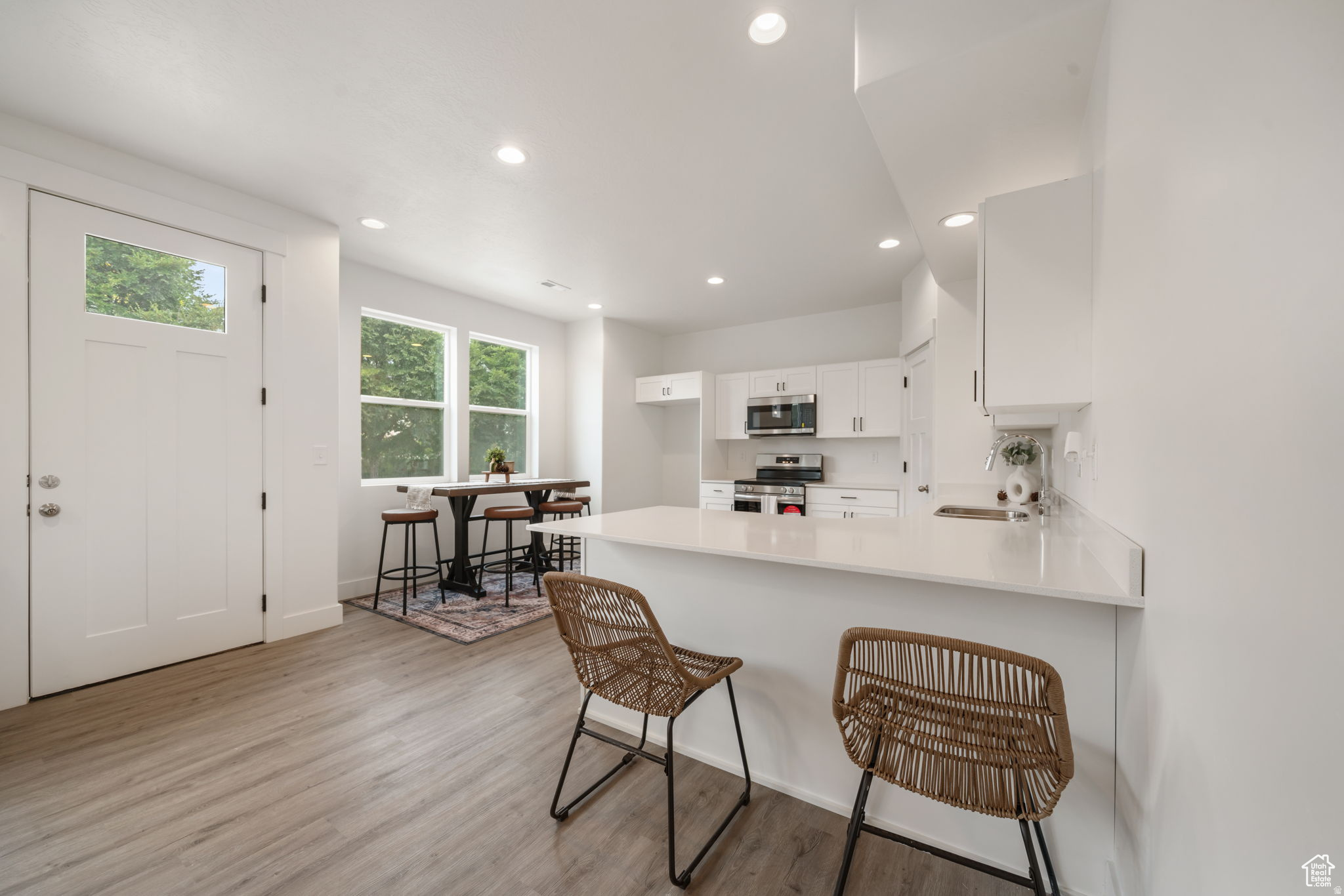WEST FIELD CENTRAL - Residential