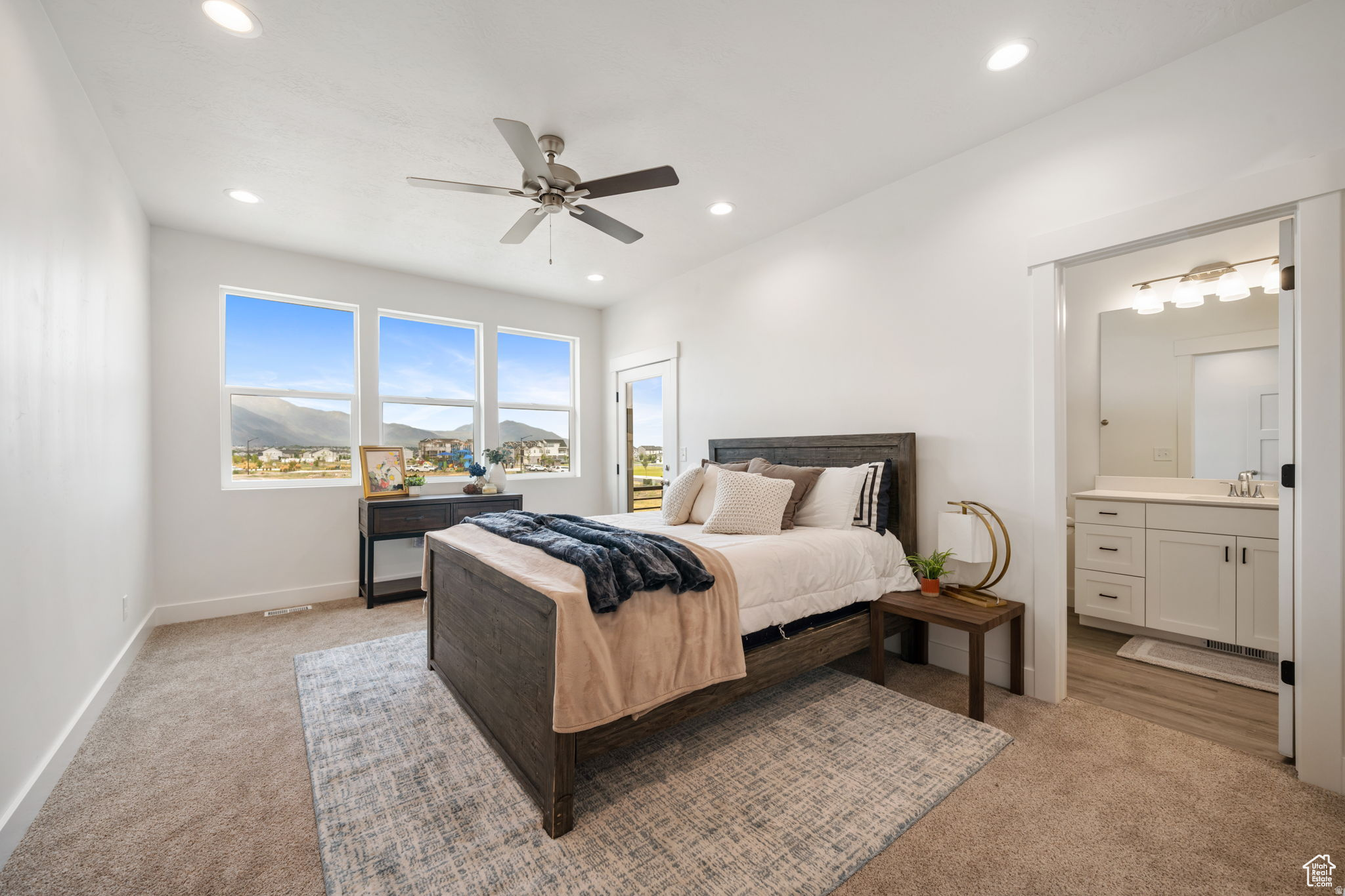 WEST FIELD CENTRAL - Residential