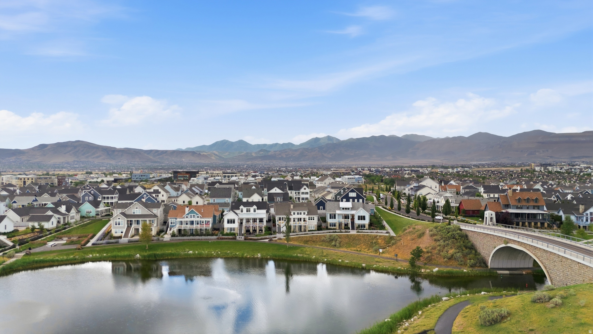 DAYBREAK LAKE ISLAND - Residential