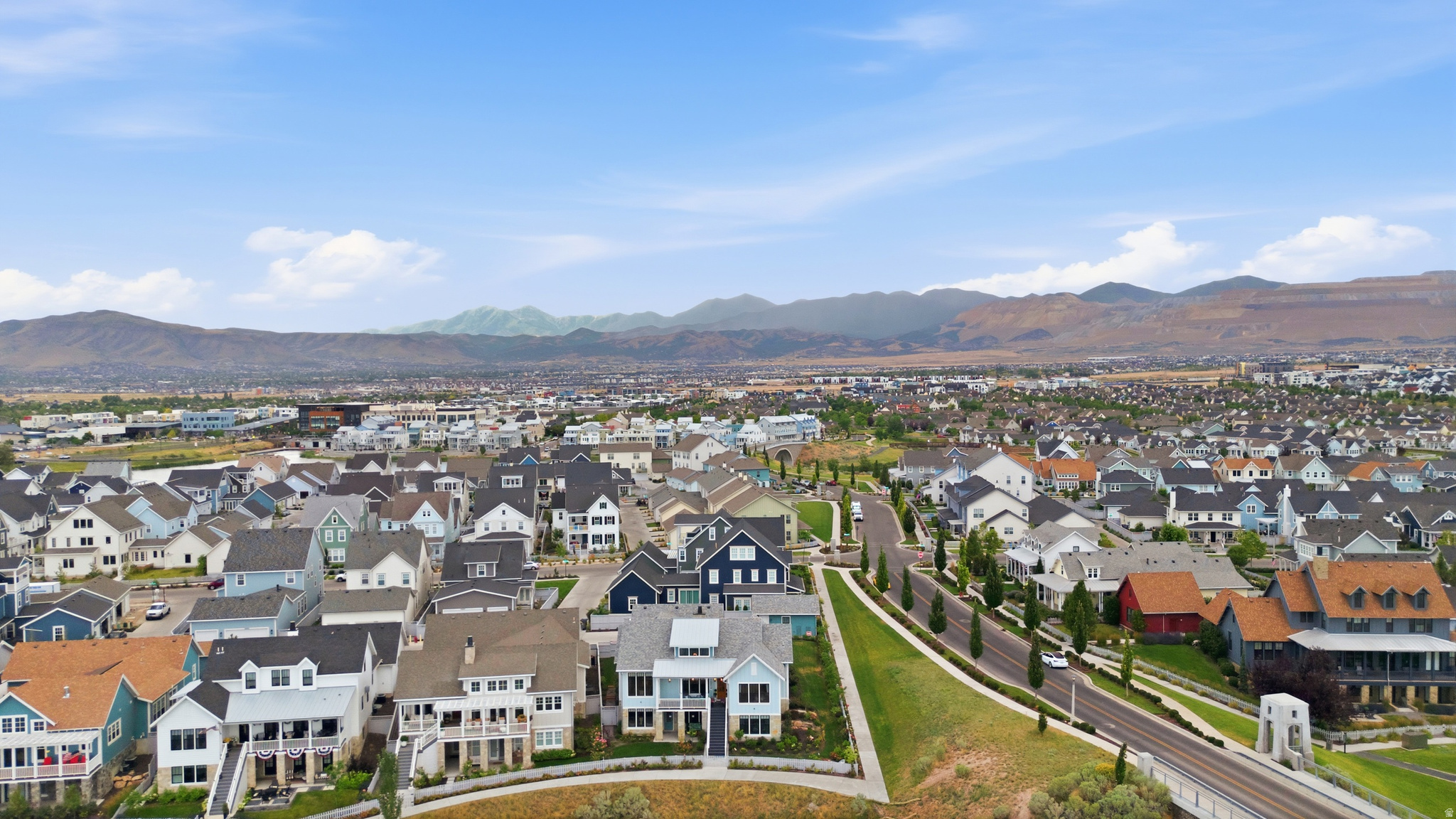 DAYBREAK LAKE ISLAND - Residential