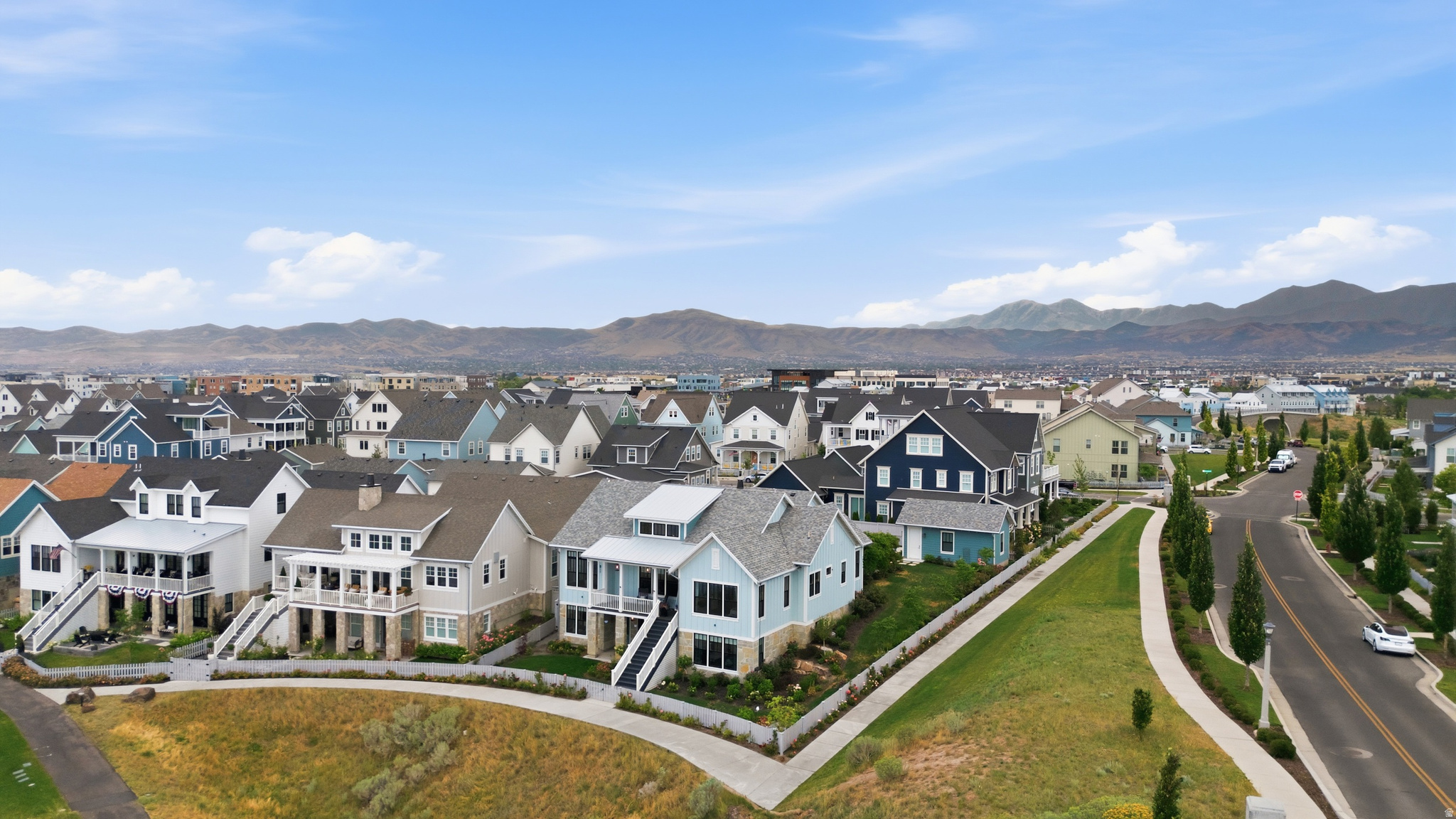 DAYBREAK LAKE ISLAND - Residential