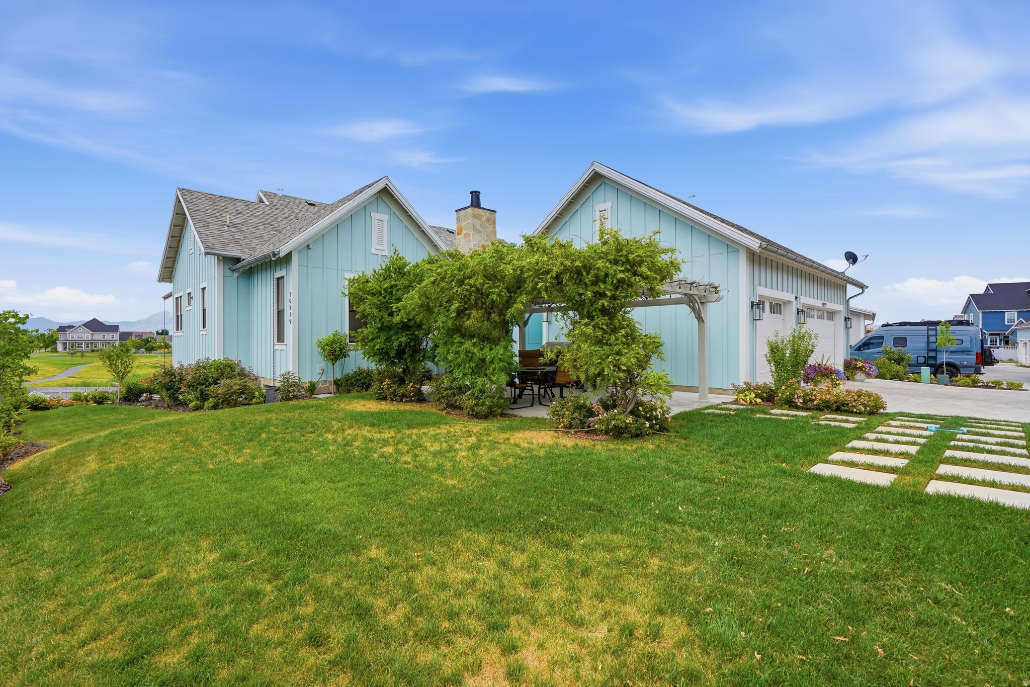 DAYBREAK LAKE ISLAND - Residential