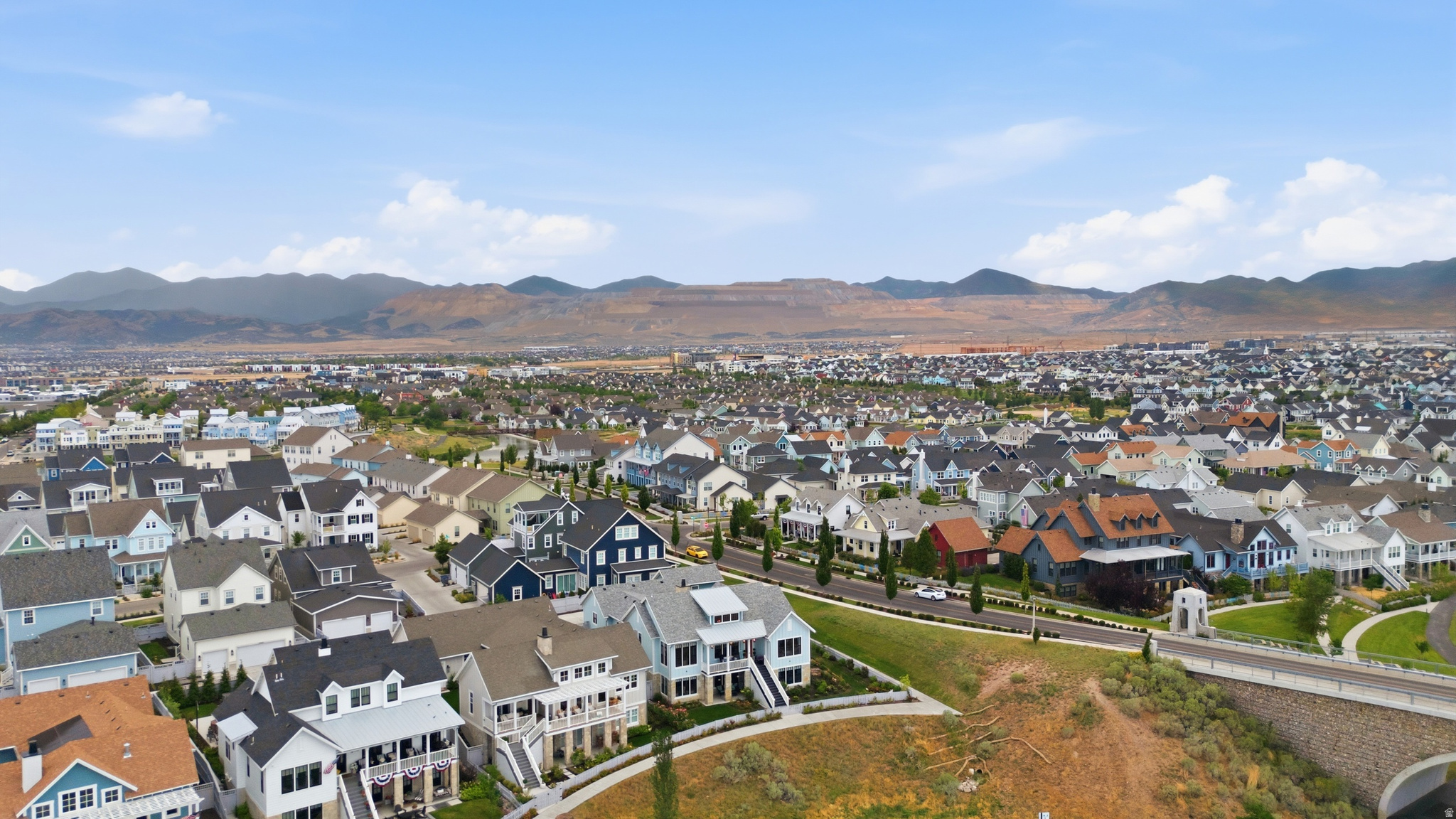DAYBREAK LAKE ISLAND - Residential