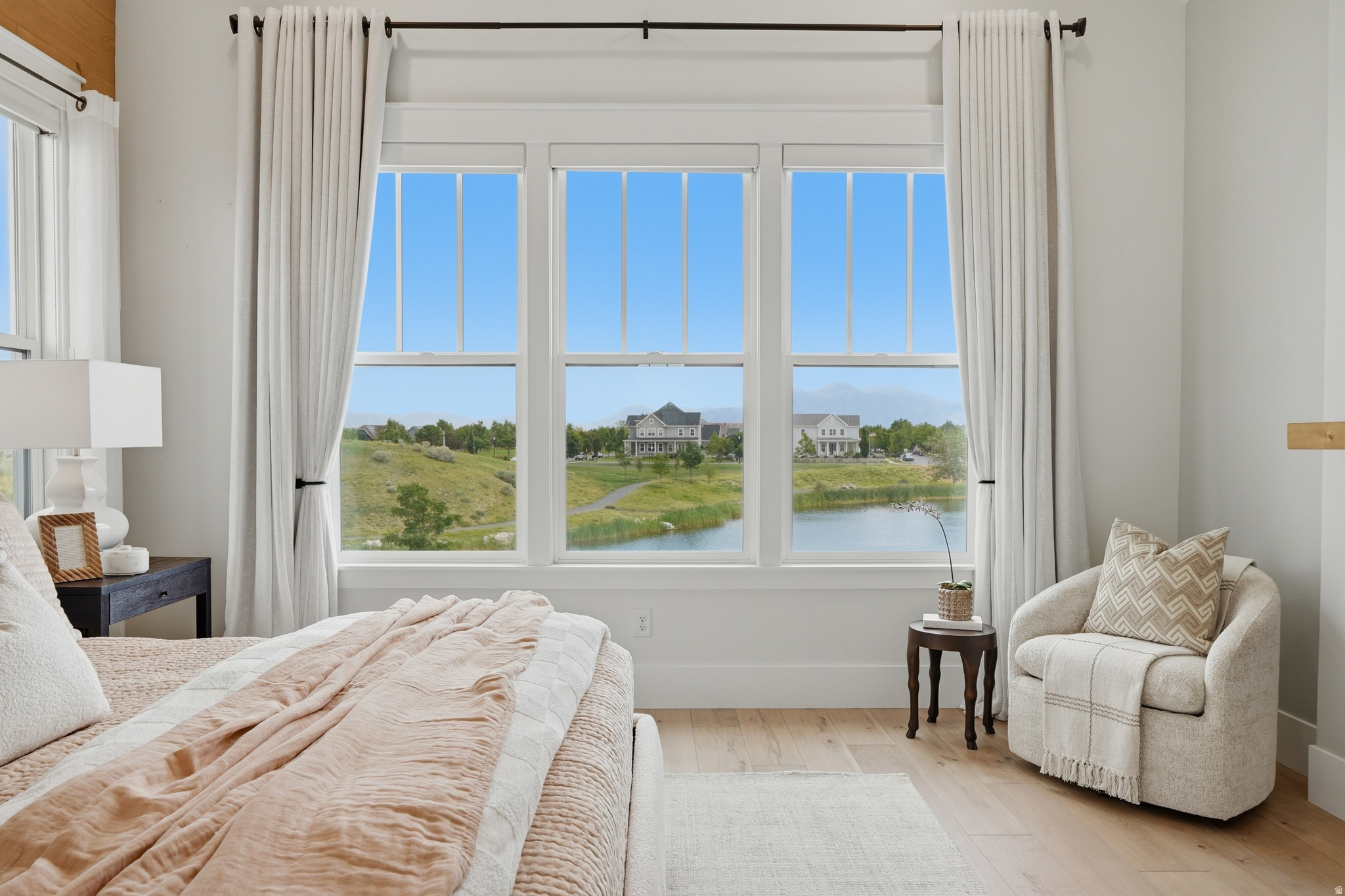 DAYBREAK LAKE ISLAND - Residential
