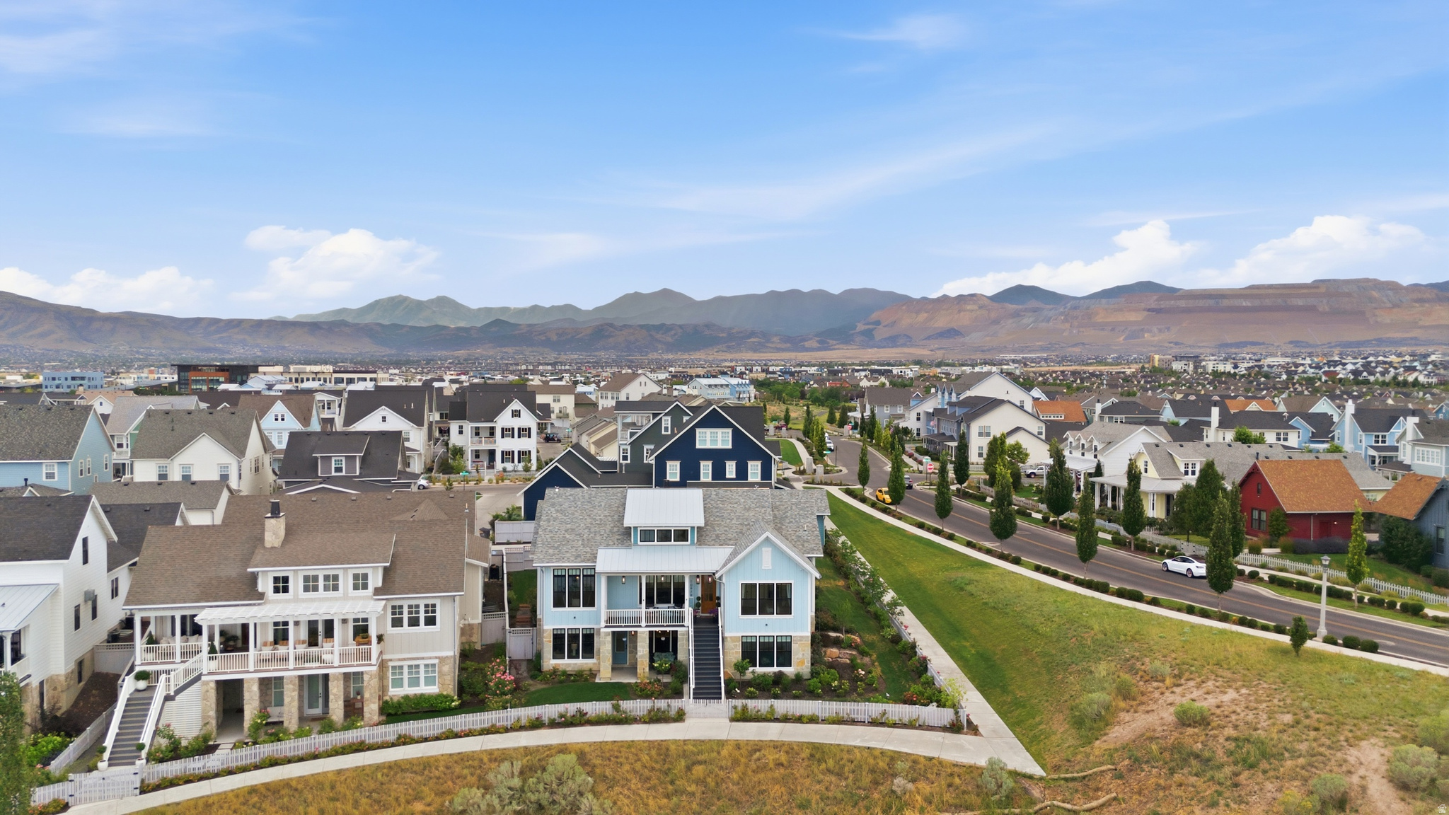 DAYBREAK LAKE ISLAND - Residential