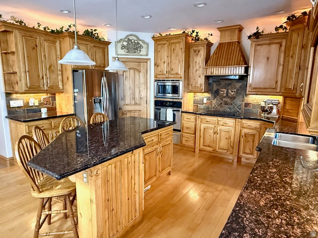 CANYON BROOK - Residential