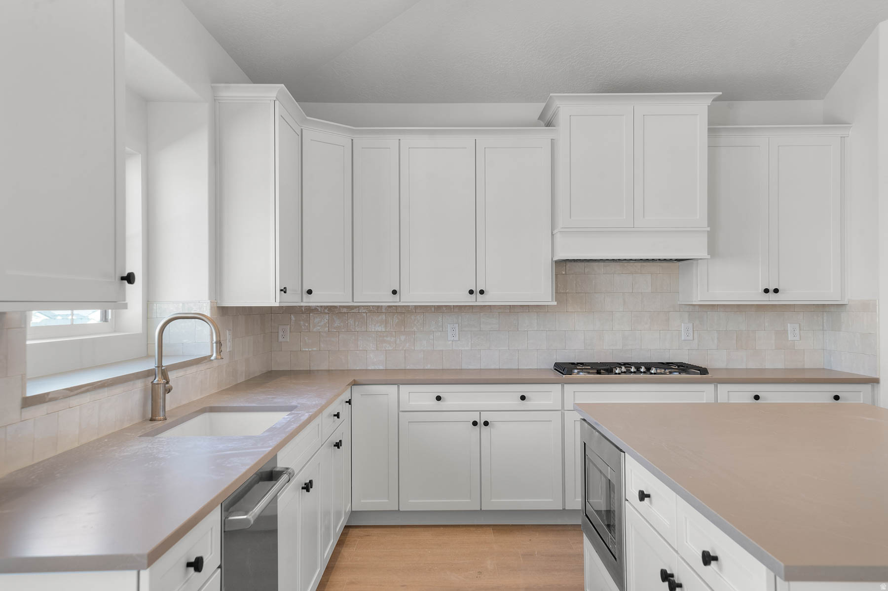 HIDDEN OAKS SIGNATURE 638 - Residential