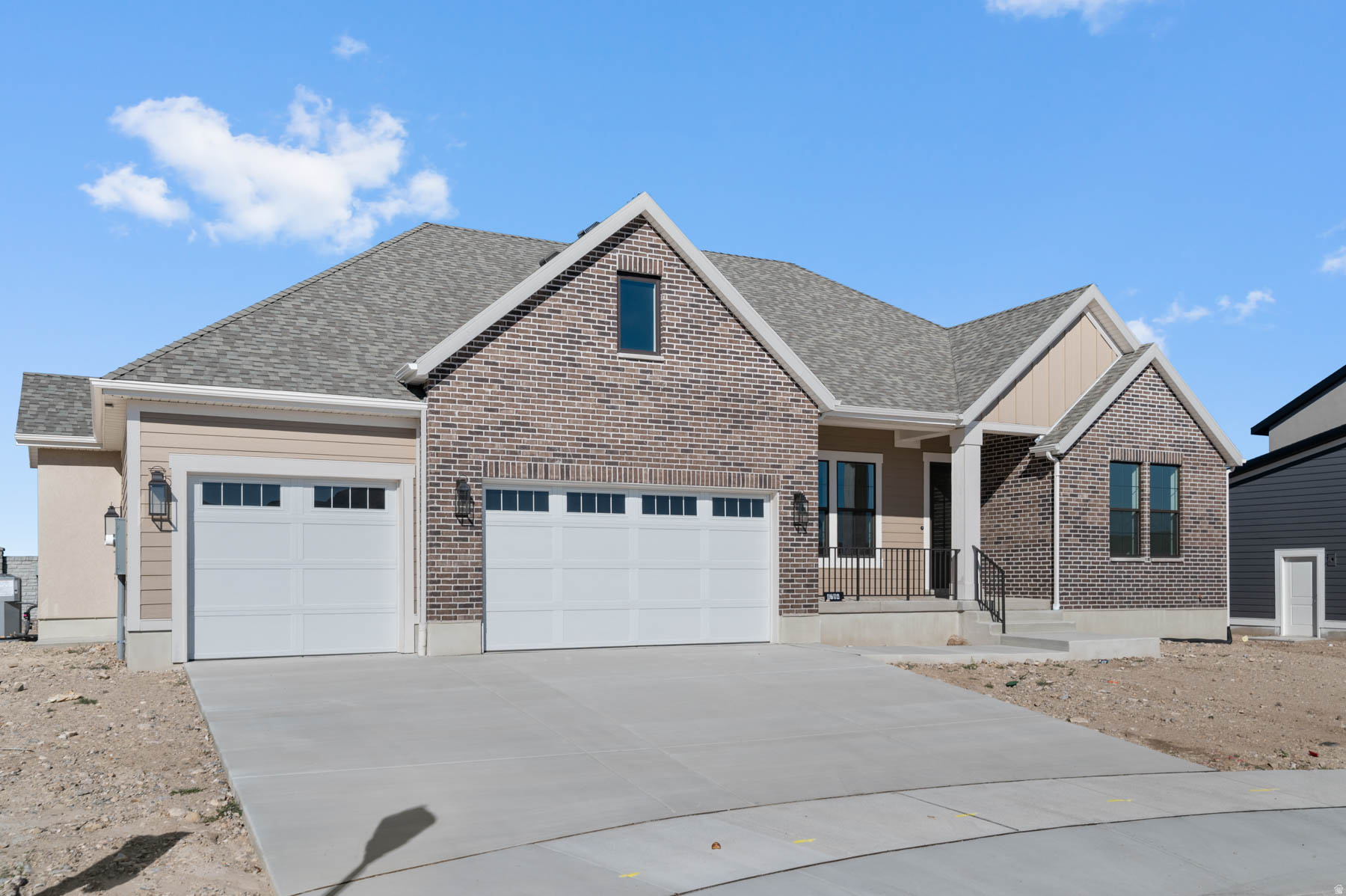 HIDDEN OAKS SIGNATURE 638 - Residential