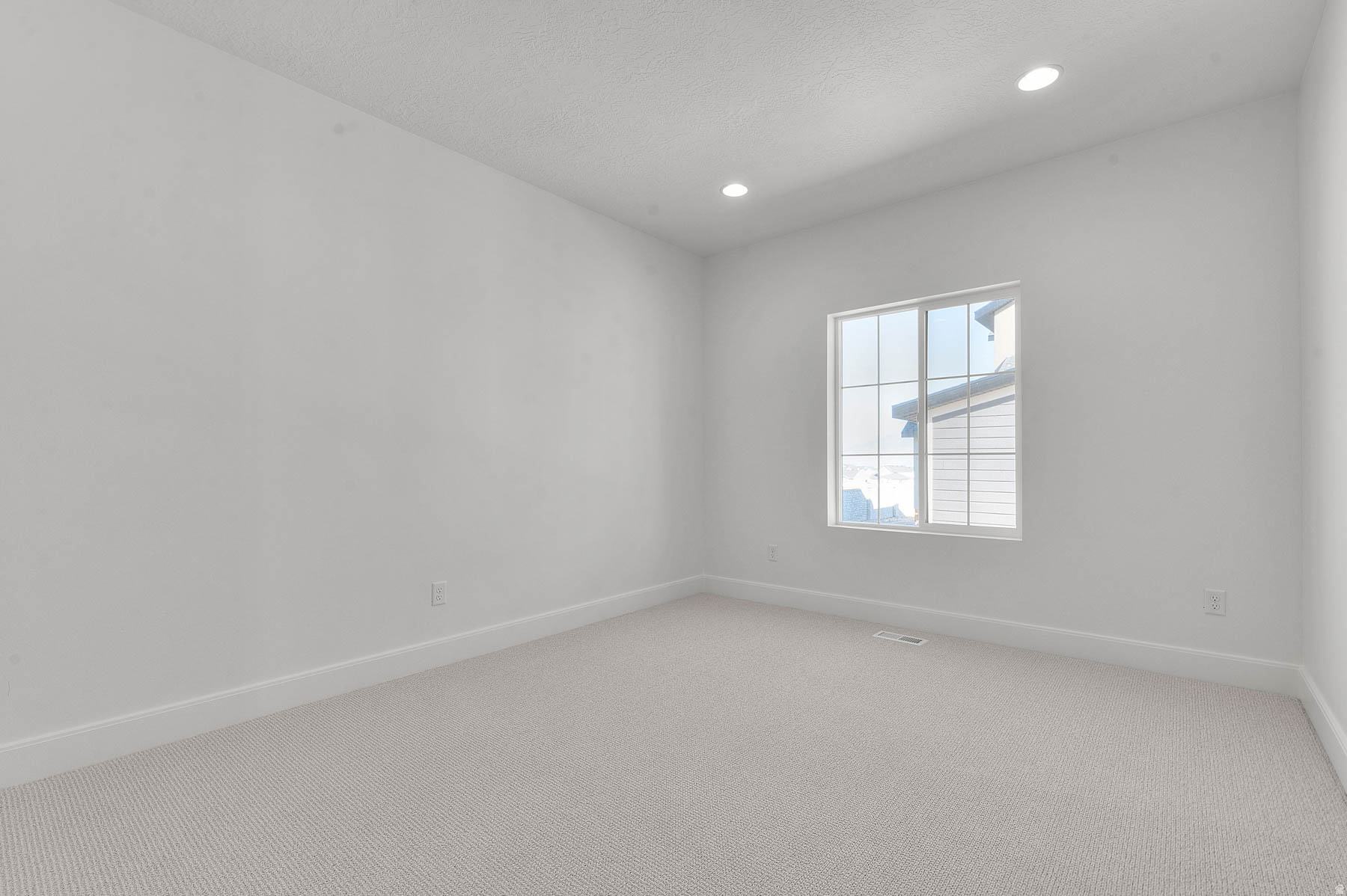 HIDDEN OAKS SIGNATURE 638 - Residential