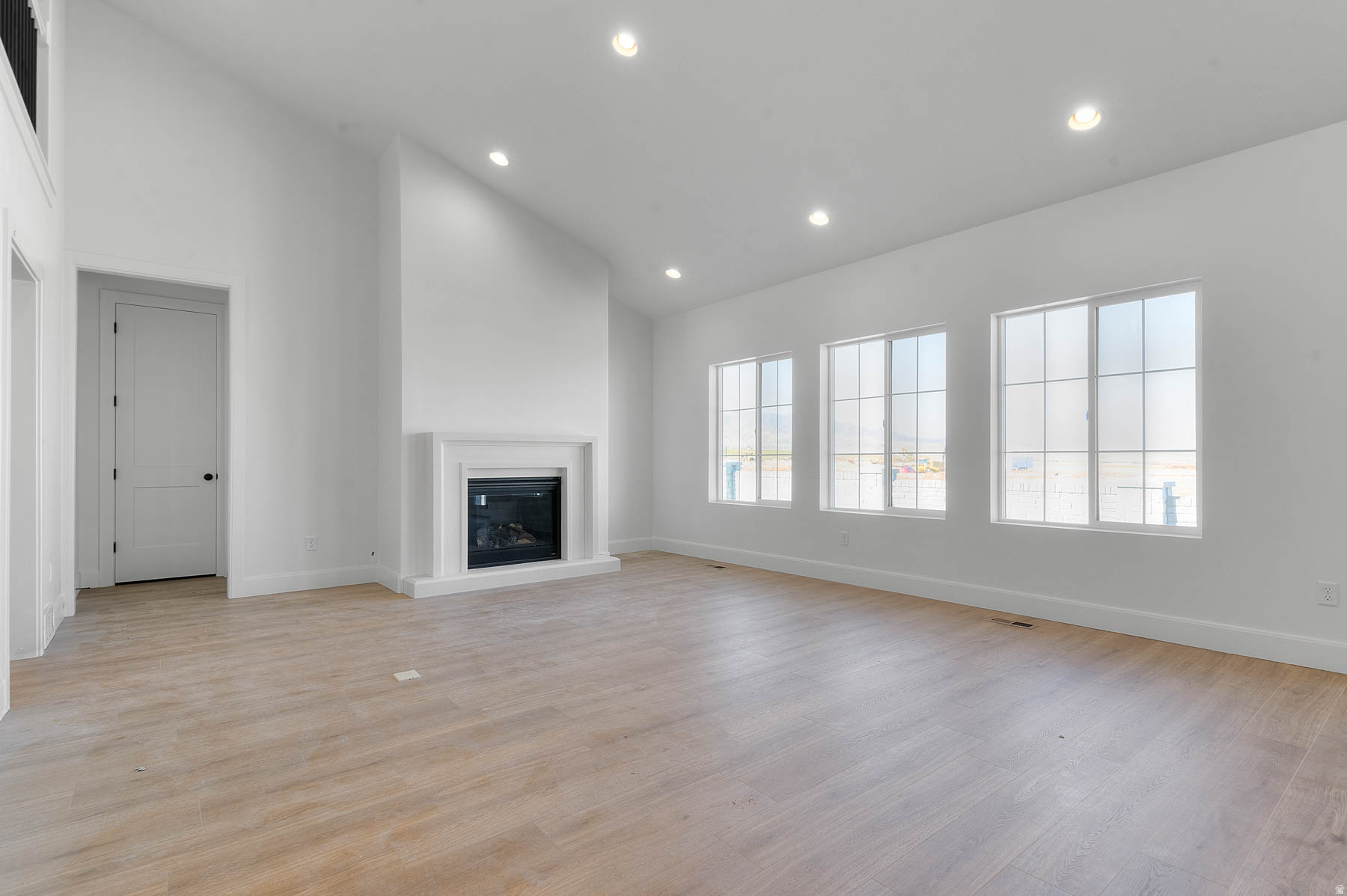 HIDDEN OAKS SIGNATURE 638 - Residential