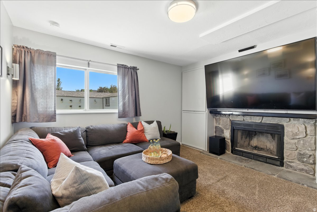 WESTPOINTE - Residential