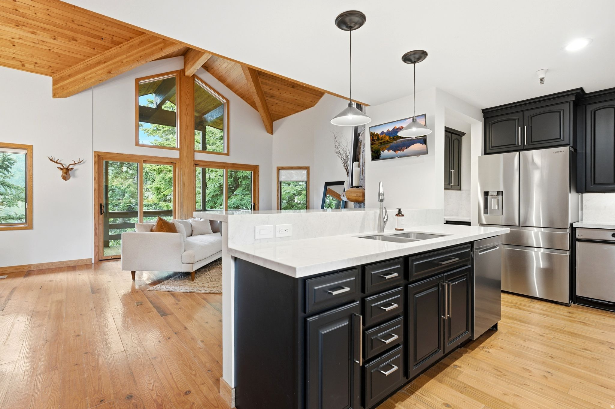 ONTARIO LODGE - Residential