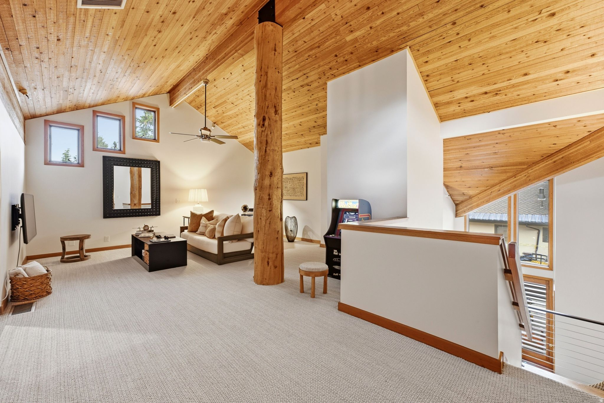ONTARIO LODGE - Residential