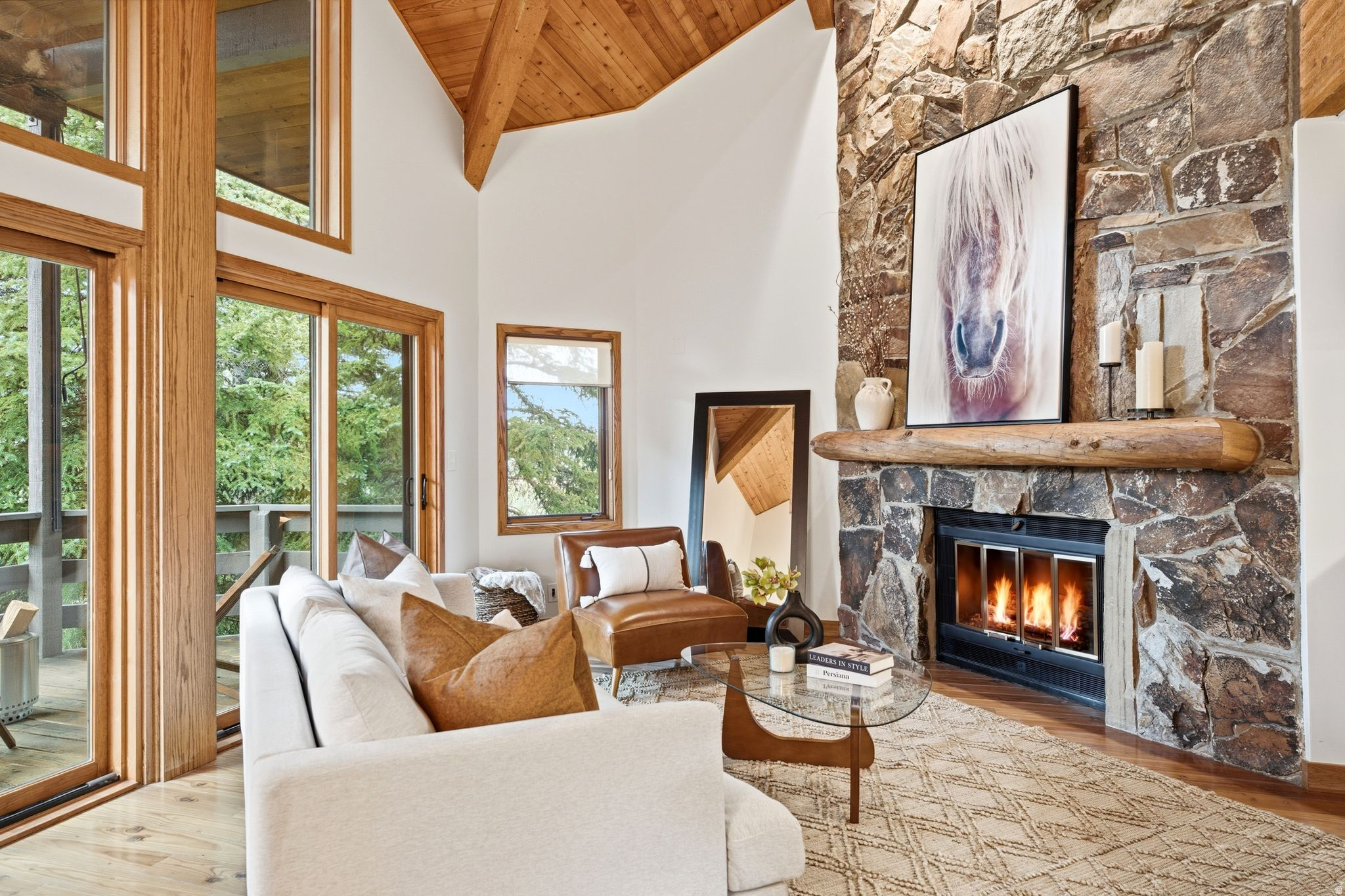 ONTARIO LODGE - Residential