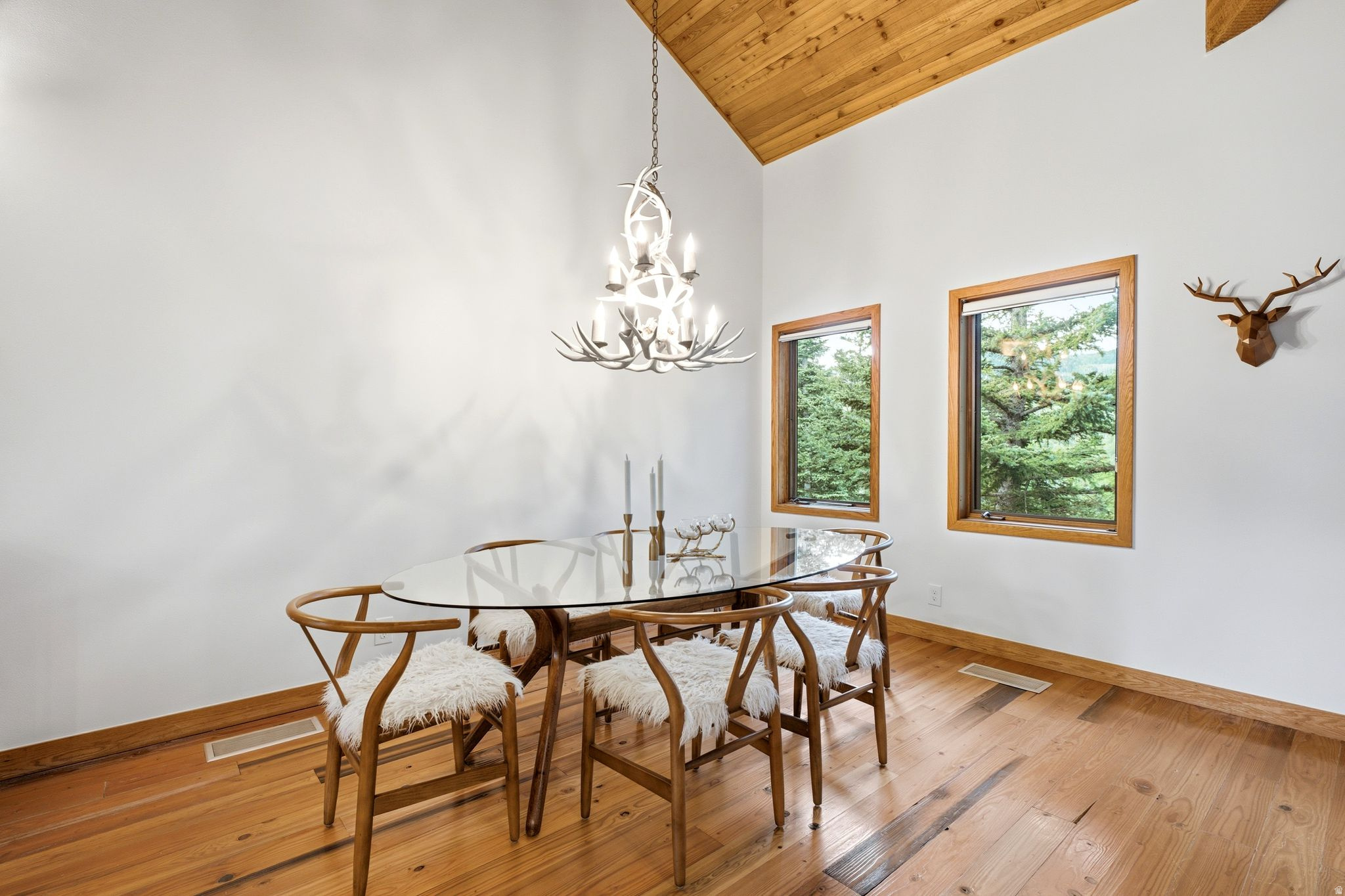 ONTARIO LODGE - Residential