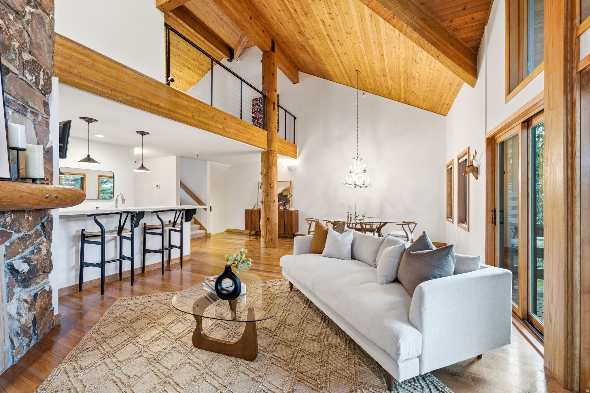 ONTARIO LODGE - Residential