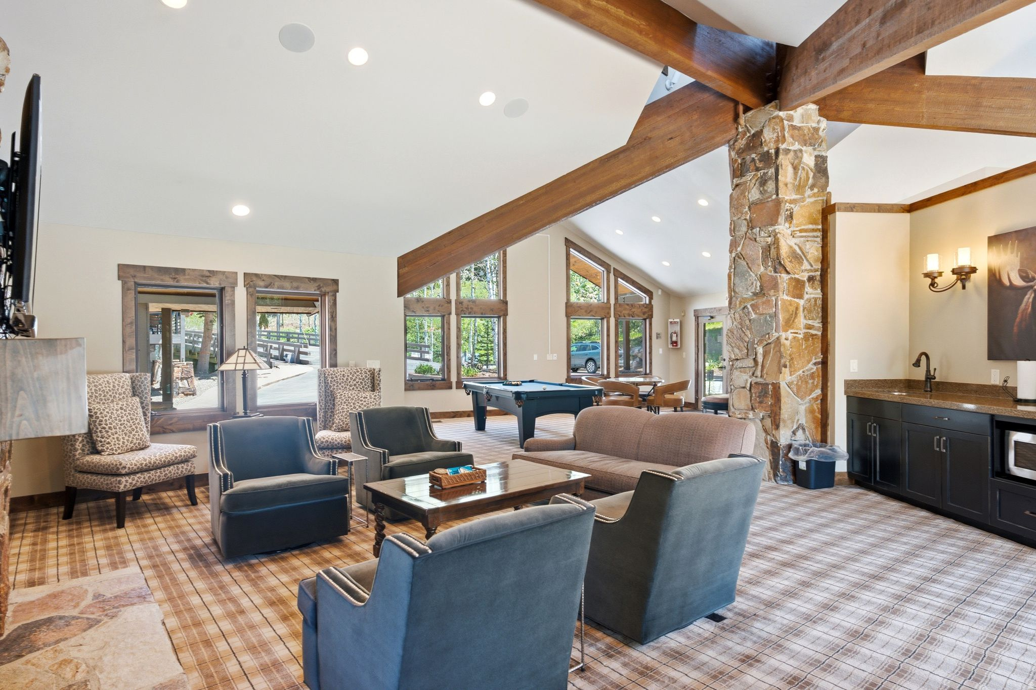 ONTARIO LODGE - Residential