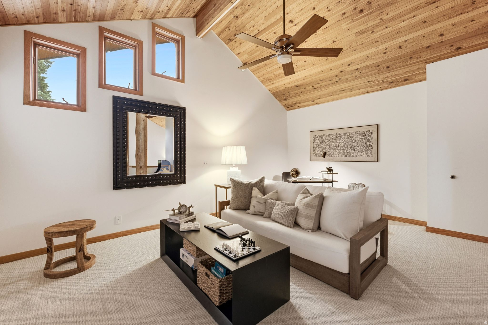 ONTARIO LODGE - Residential
