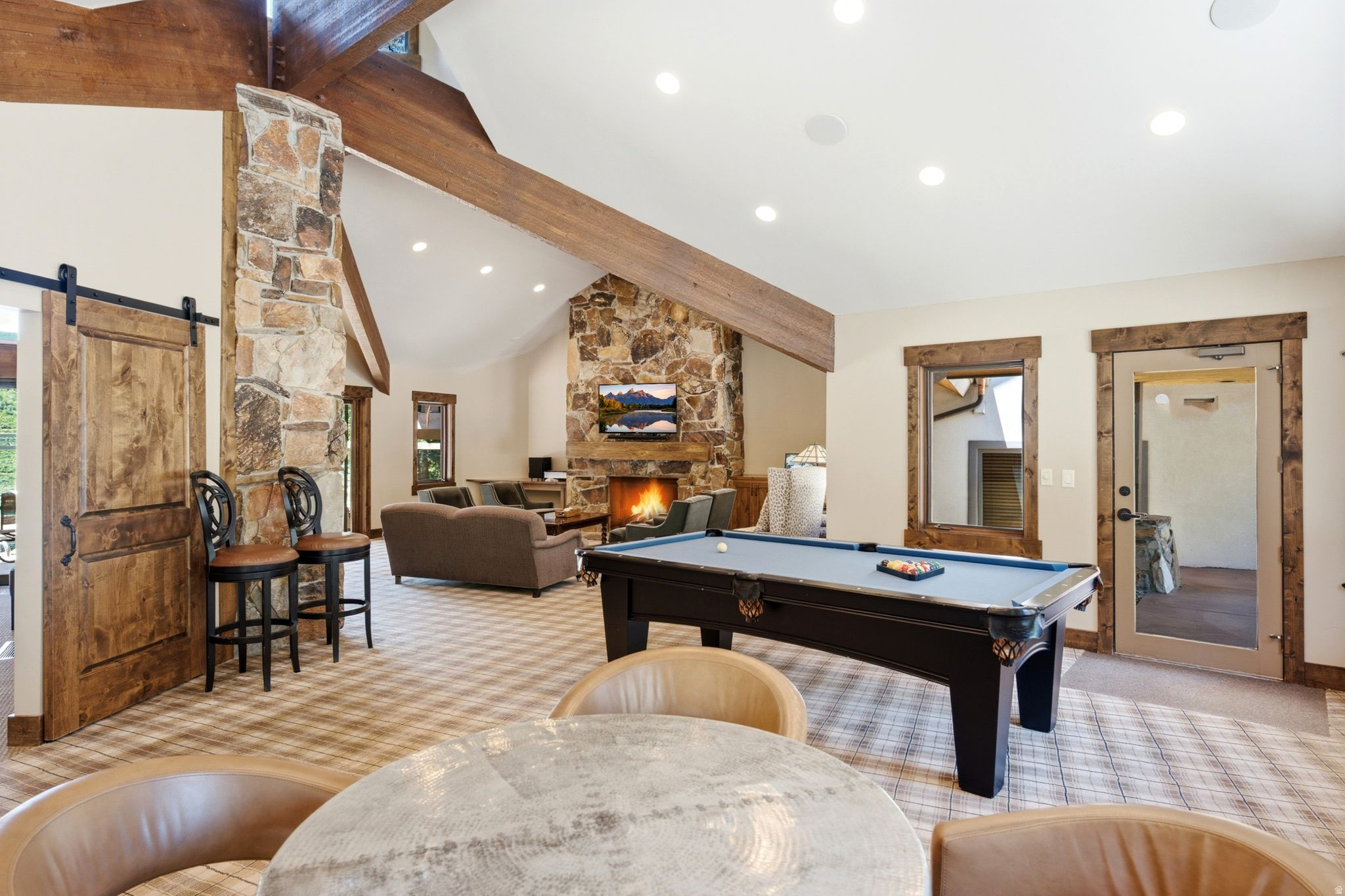 ONTARIO LODGE - Residential