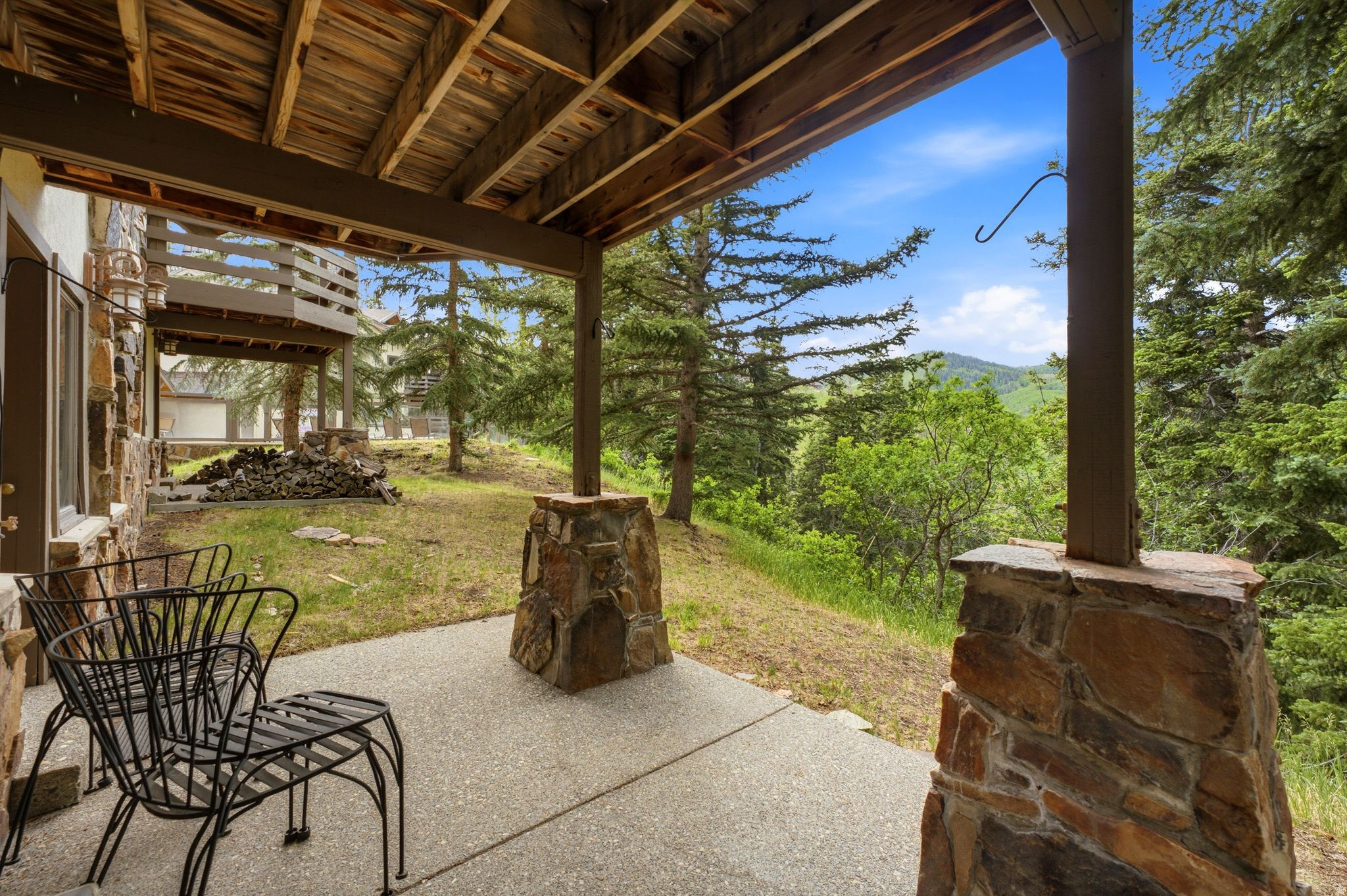ONTARIO LODGE - Residential