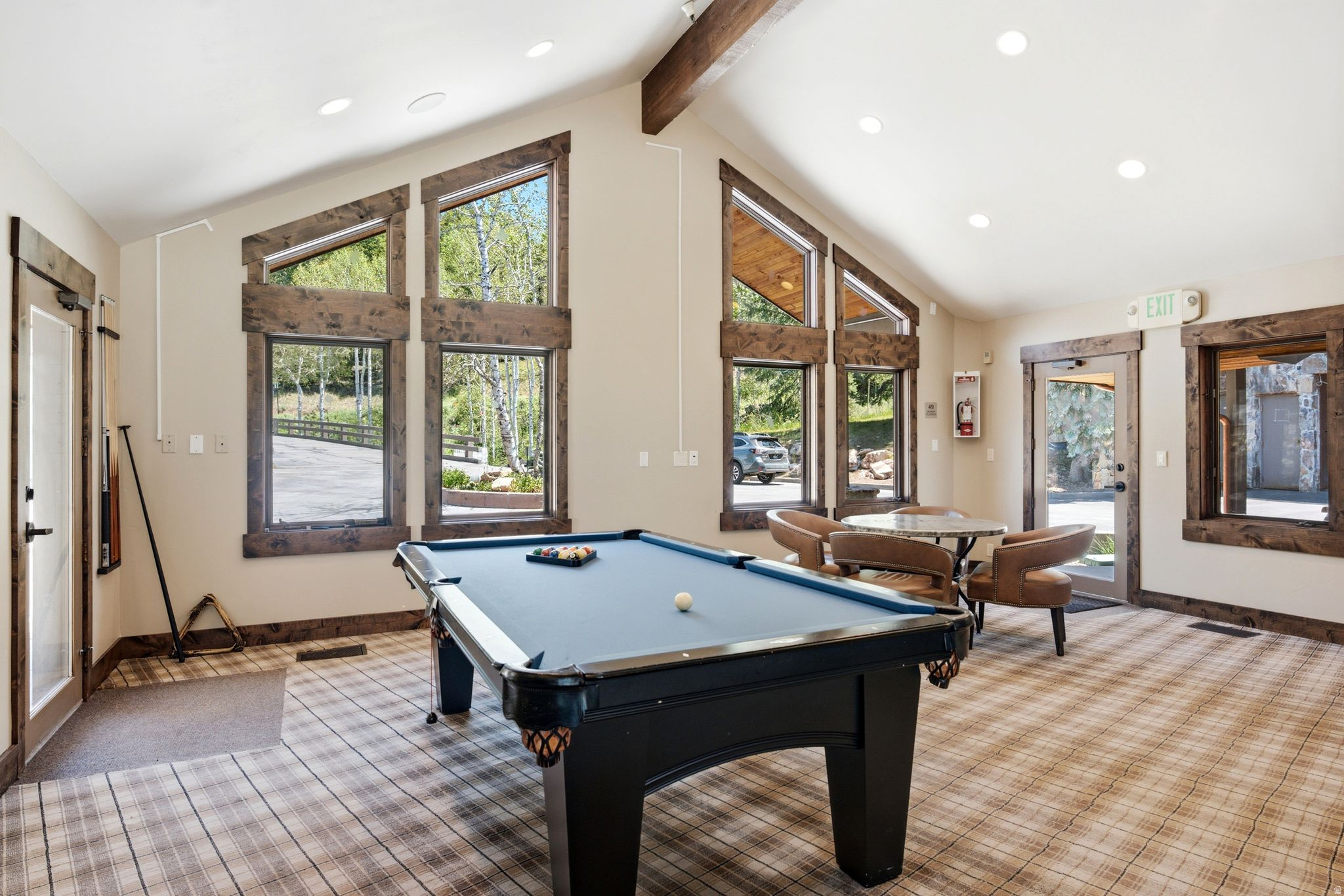 ONTARIO LODGE - Residential