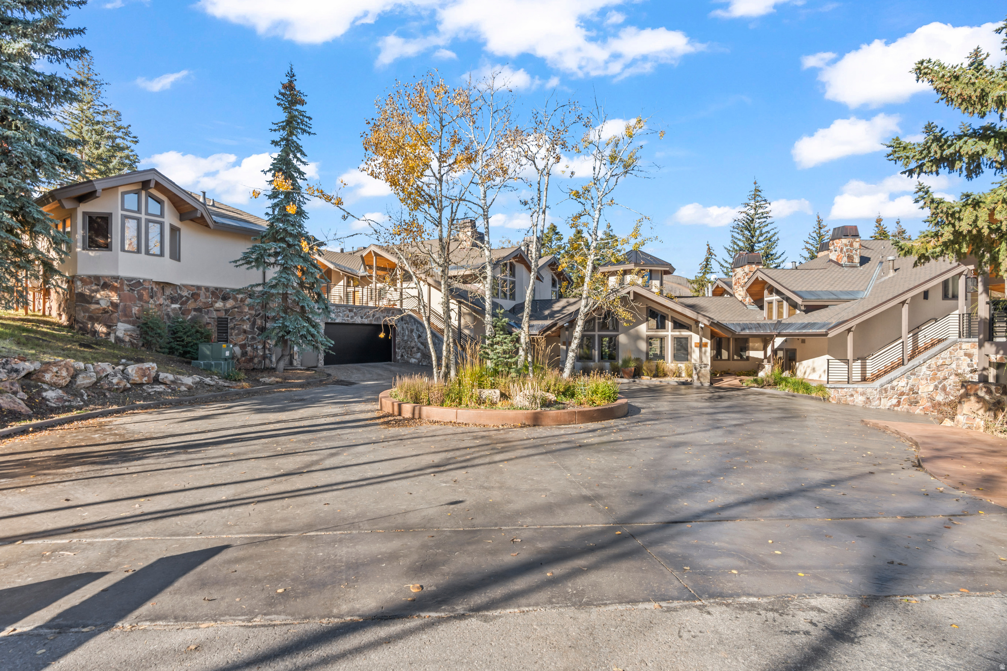 ONTARIO LODGE - Residential