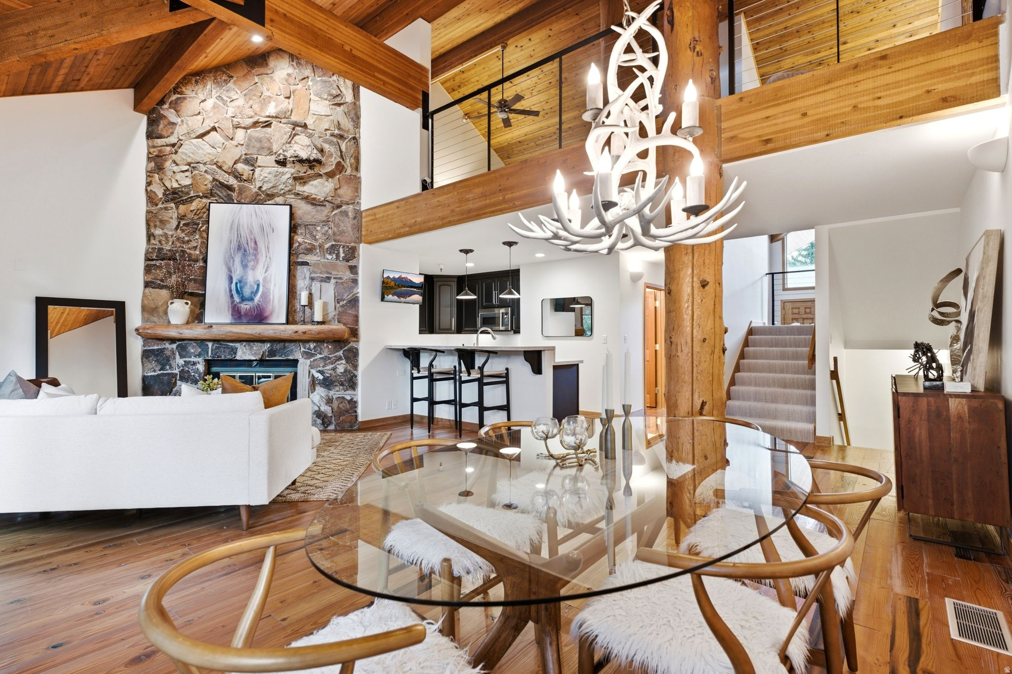 ONTARIO LODGE - Residential