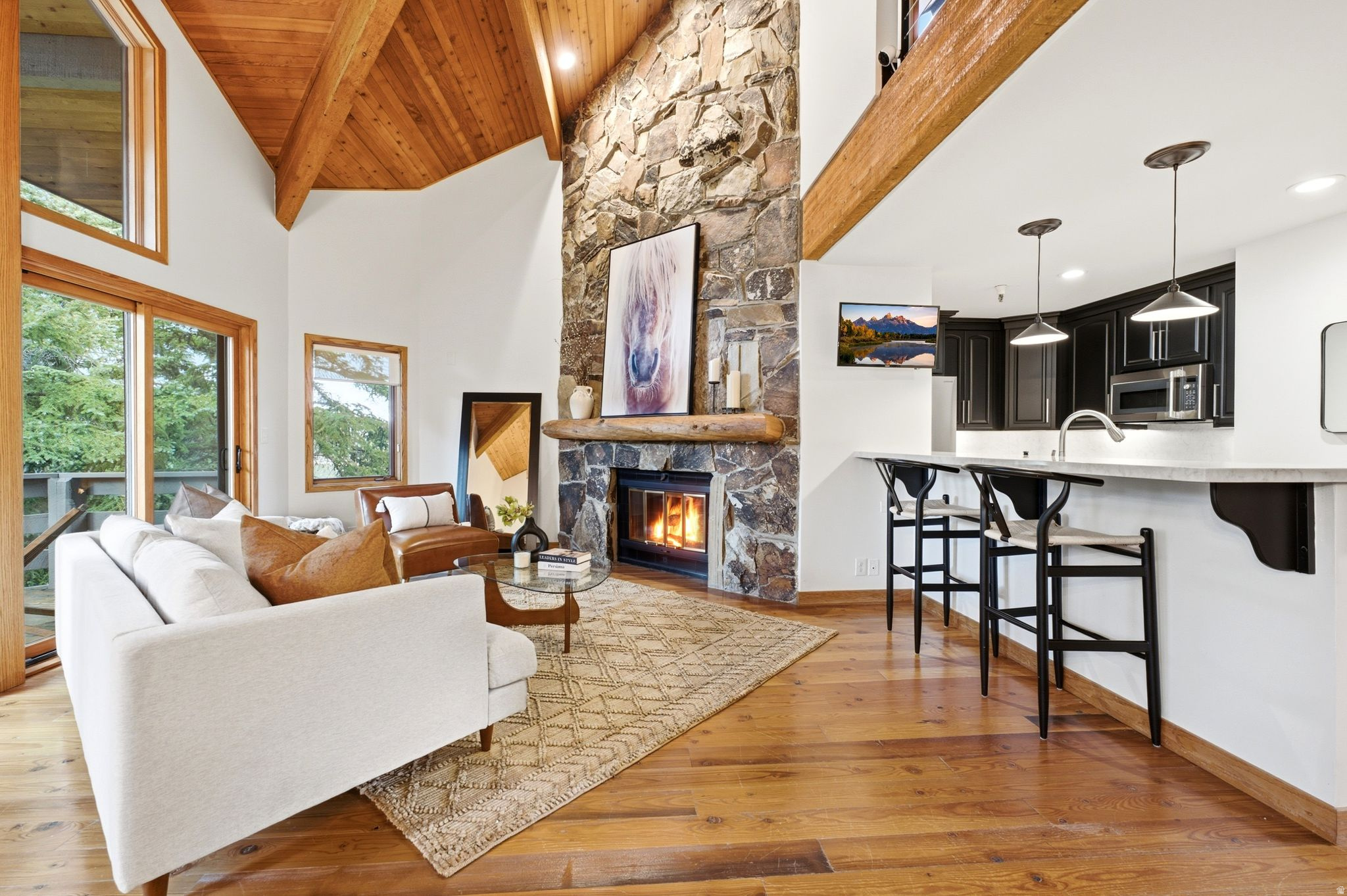ONTARIO LODGE - Residential