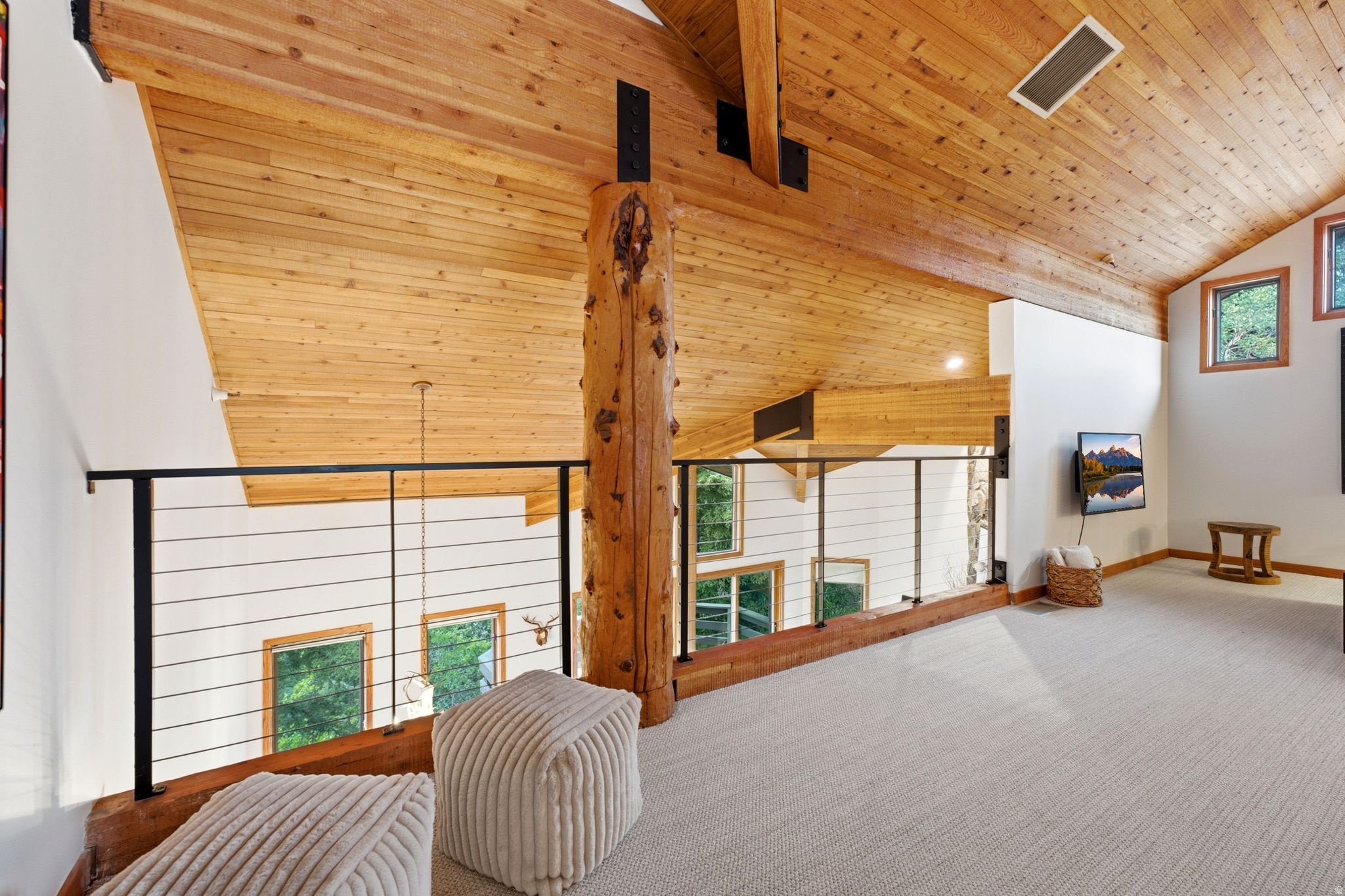 ONTARIO LODGE - Residential